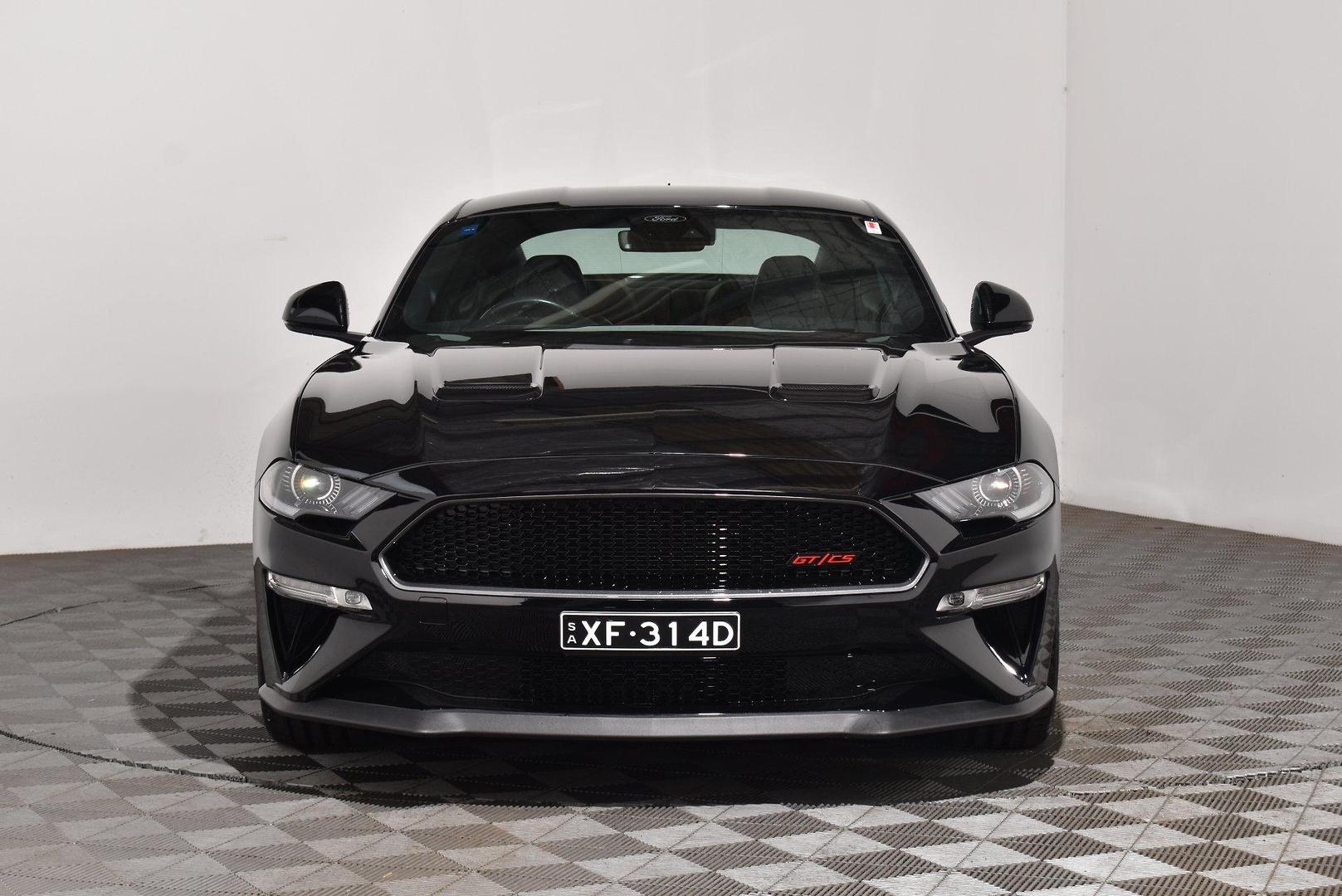 2022 Ford Mustang GT — photo 3