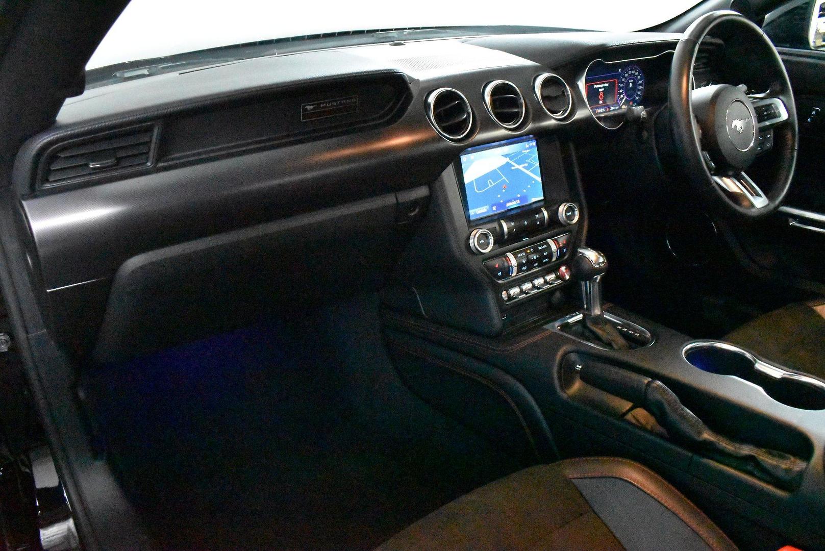 2022 Ford Mustang GT — photo 6