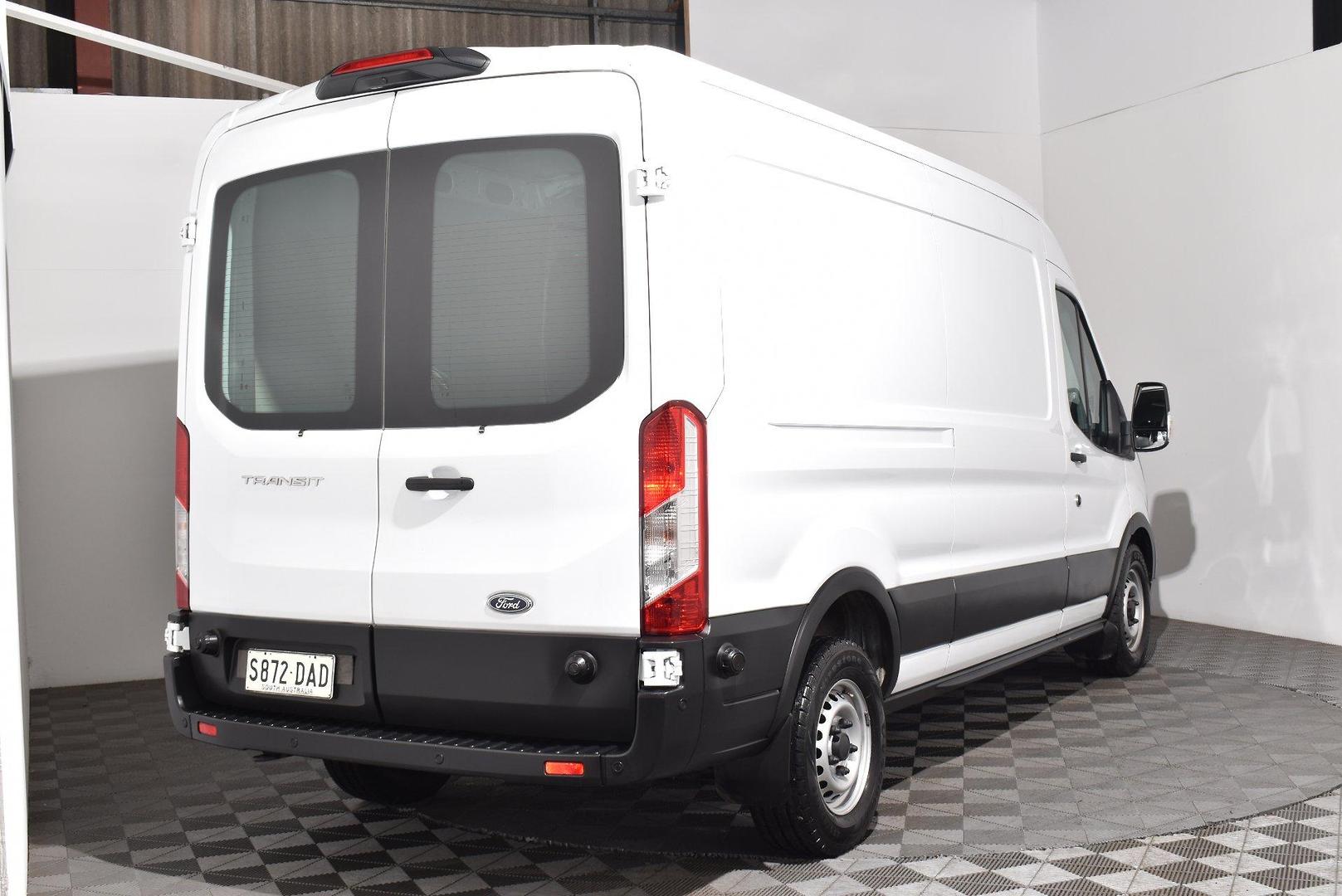 2023 Ford Transit 350L — photo 12