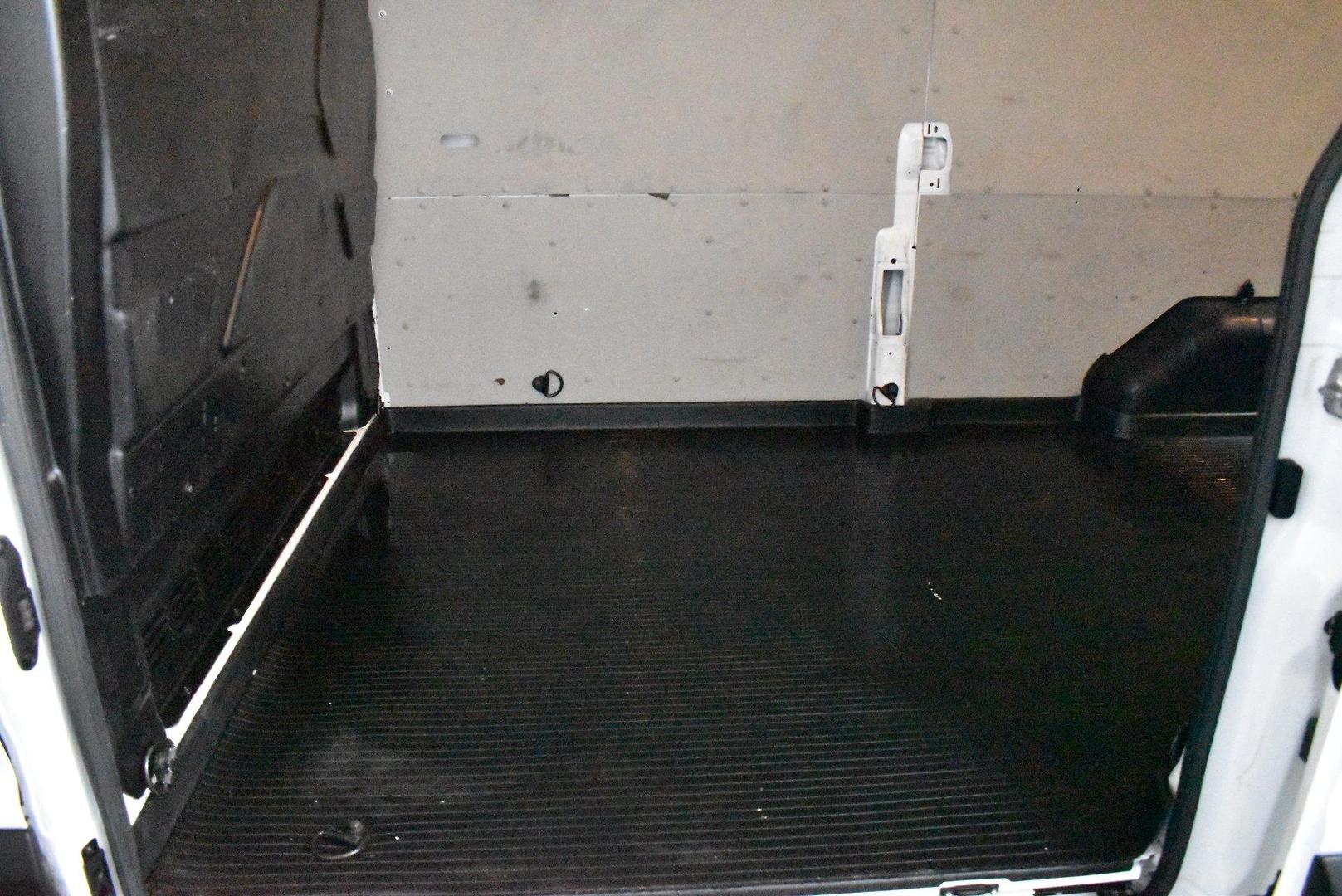 2023 Ford Transit 350L — photo 15