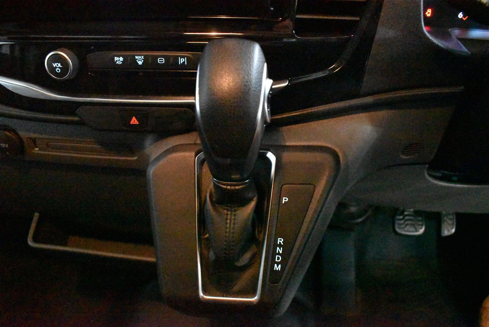 2023 Ford Transit 350L — photo 19