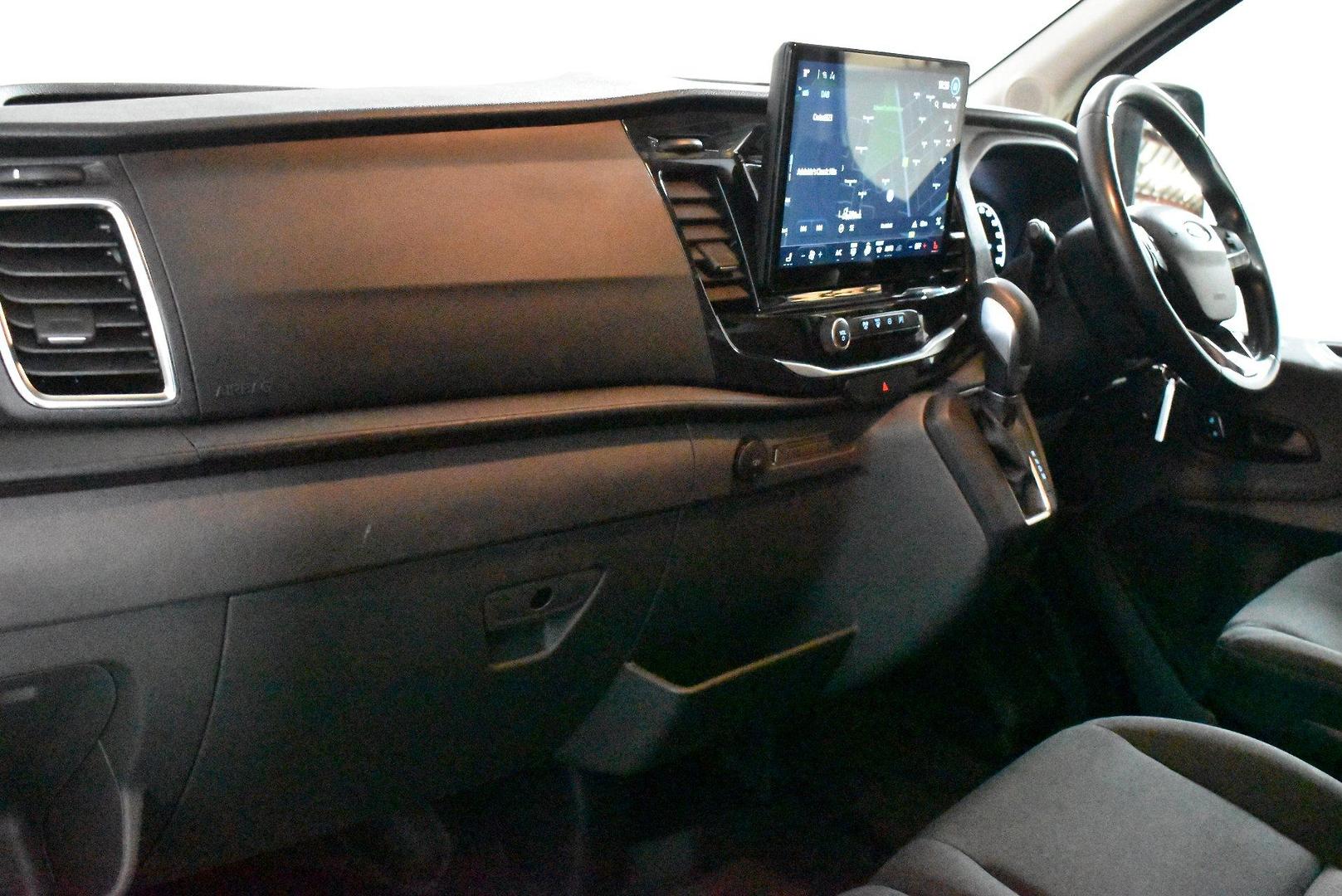 2023 Ford Transit 350L — photo 6