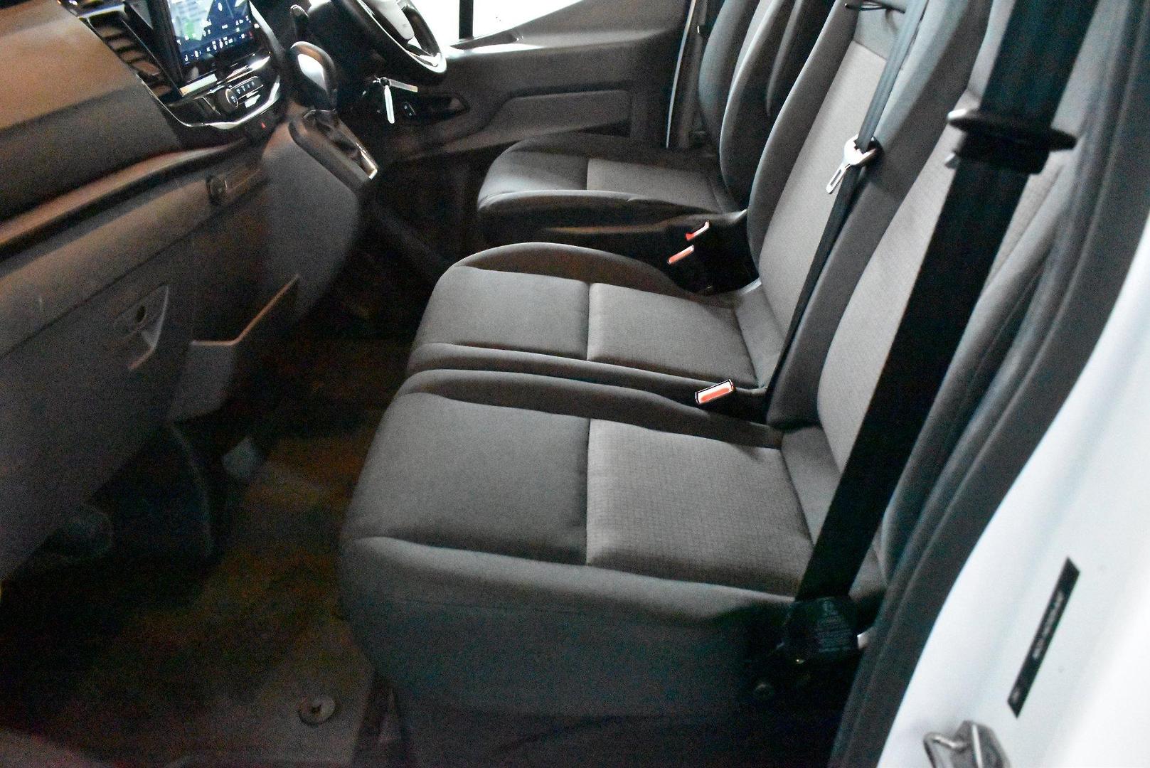 2023 Ford Transit 350L — photo 7