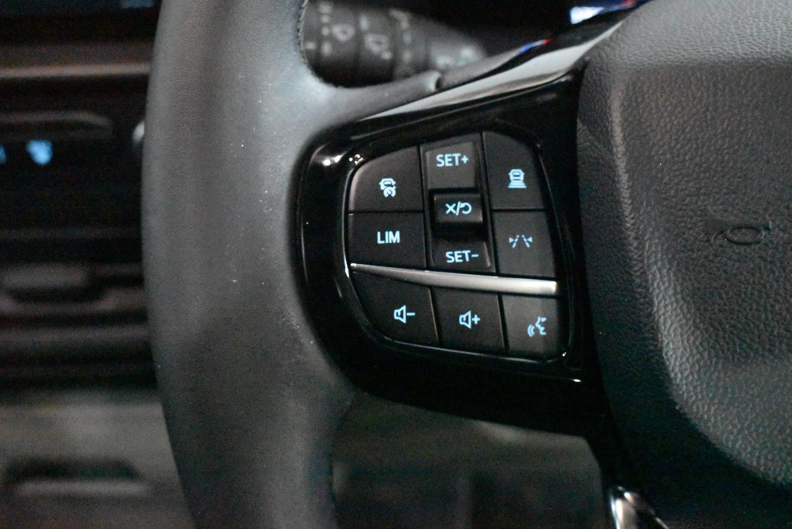 2024 Ford Transit Custom Trend SWB — photo 19