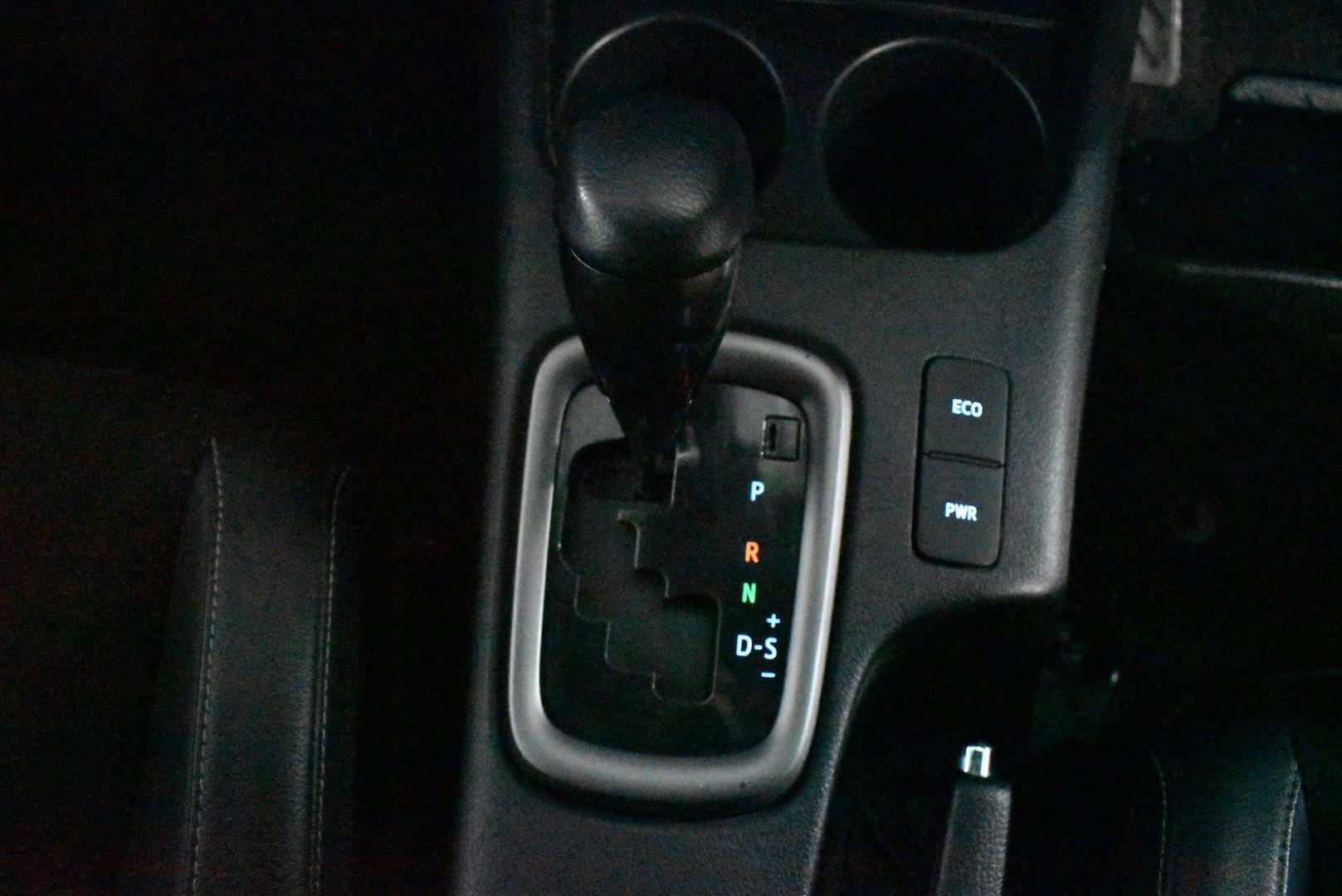 2024 Toyota Hilux GR Sport — photo 20