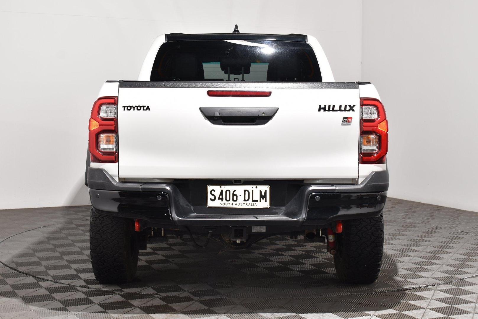 2024 Toyota Hilux GR Sport — photo 4