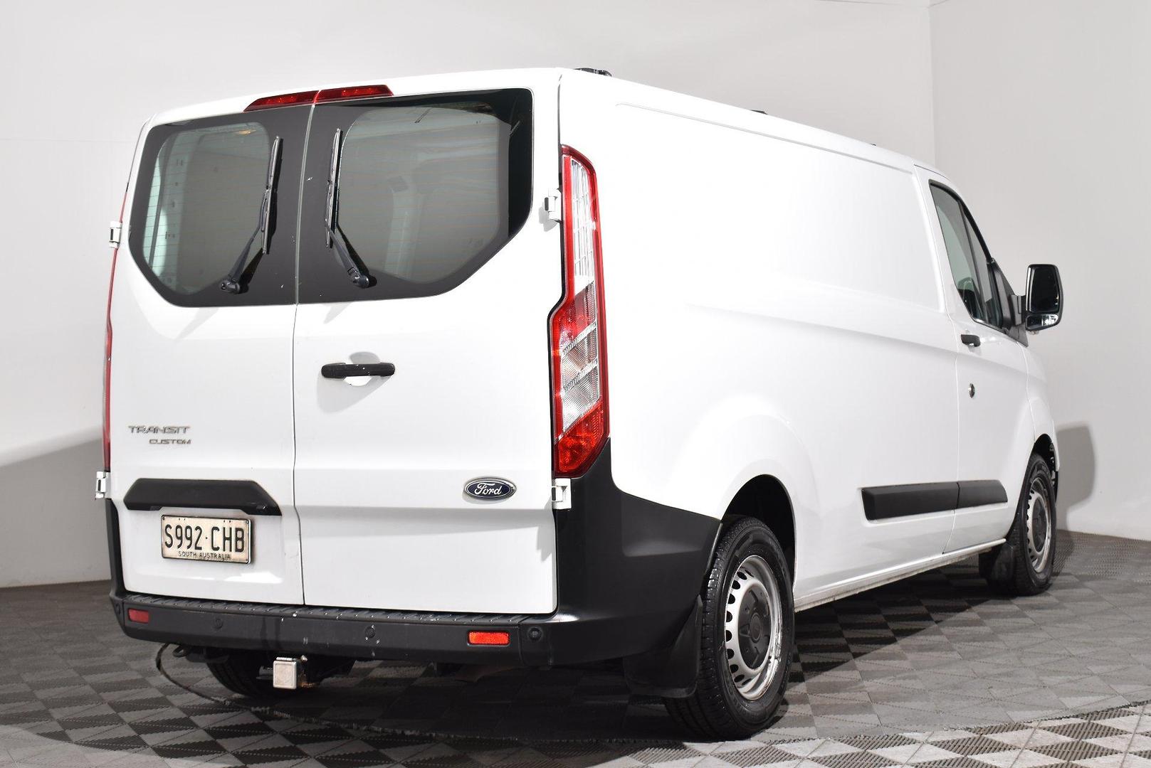 2020 Ford Transit Custom 340L — photo 13