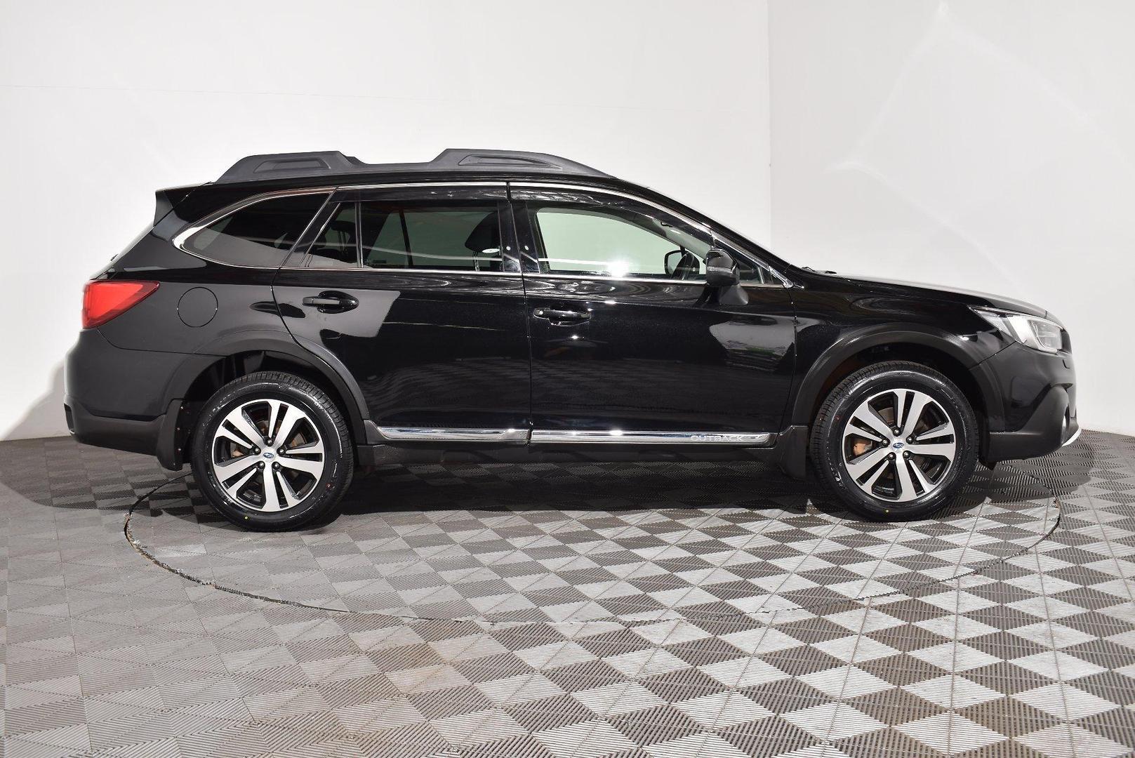 2018 Subaru Outback 36R — photo 9