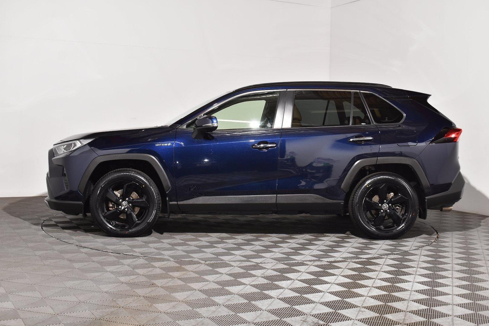 2021 Toyota RAV4 Cruiser — photo 11