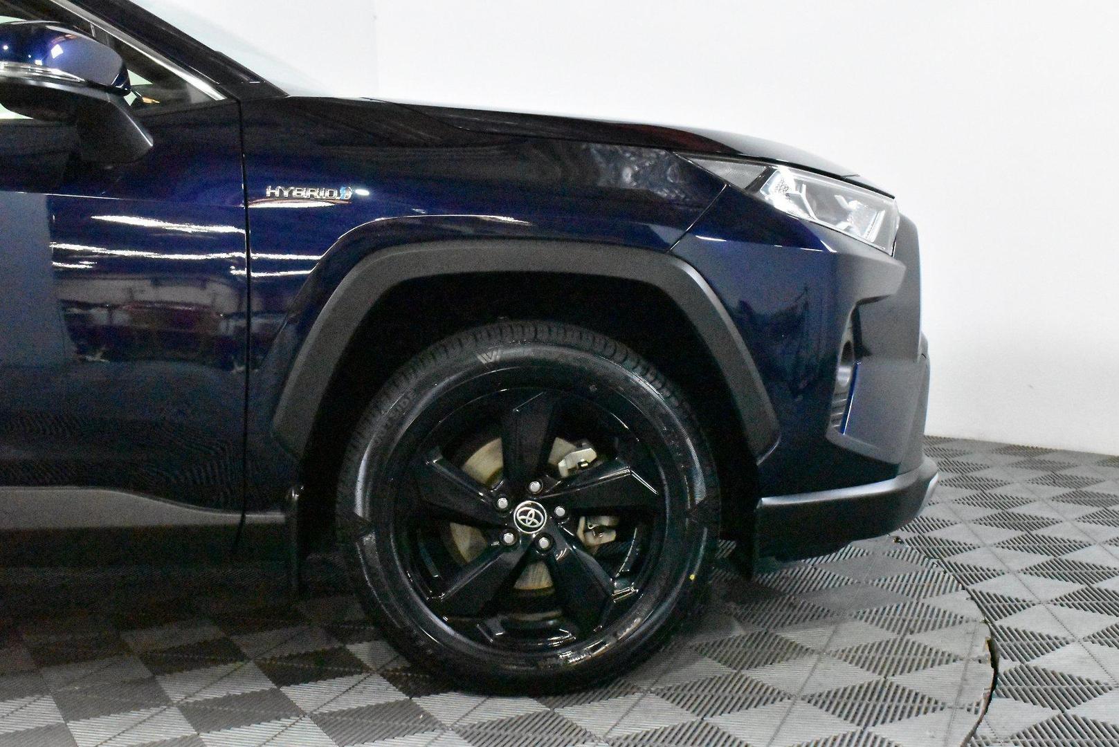 2021 Toyota RAV4 Cruiser — photo 18