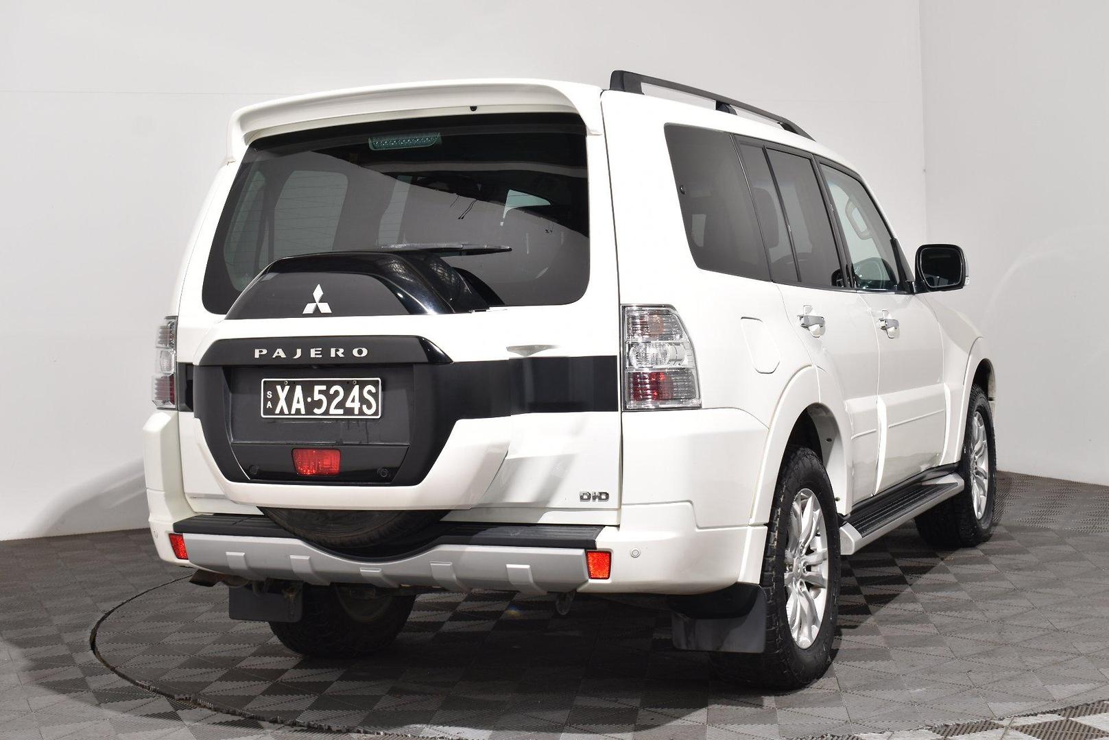 2020 Mitsubishi Pajero GLS — photo 14