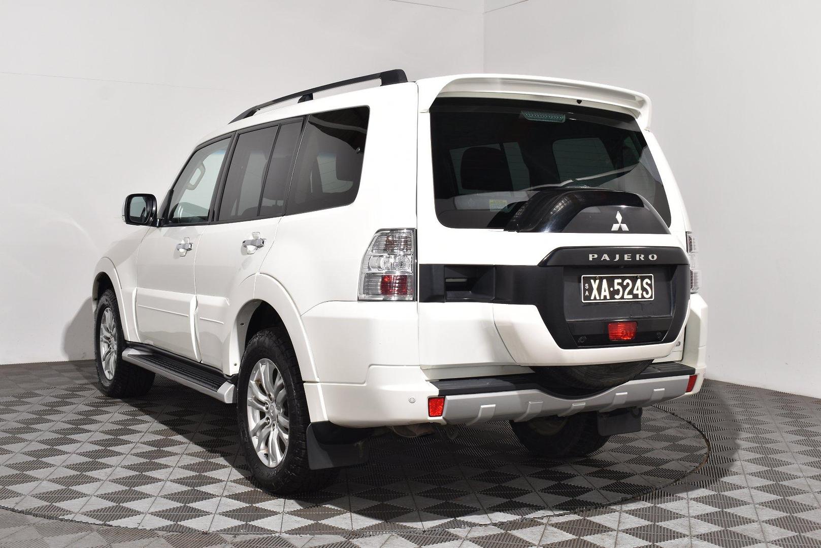 2020 Mitsubishi Pajero GLS — photo 2