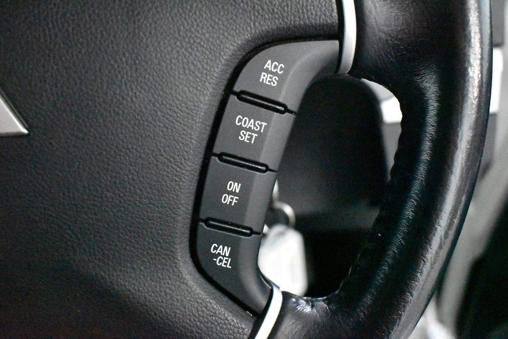 2020 Mitsubishi Pajero GLS — photo 22