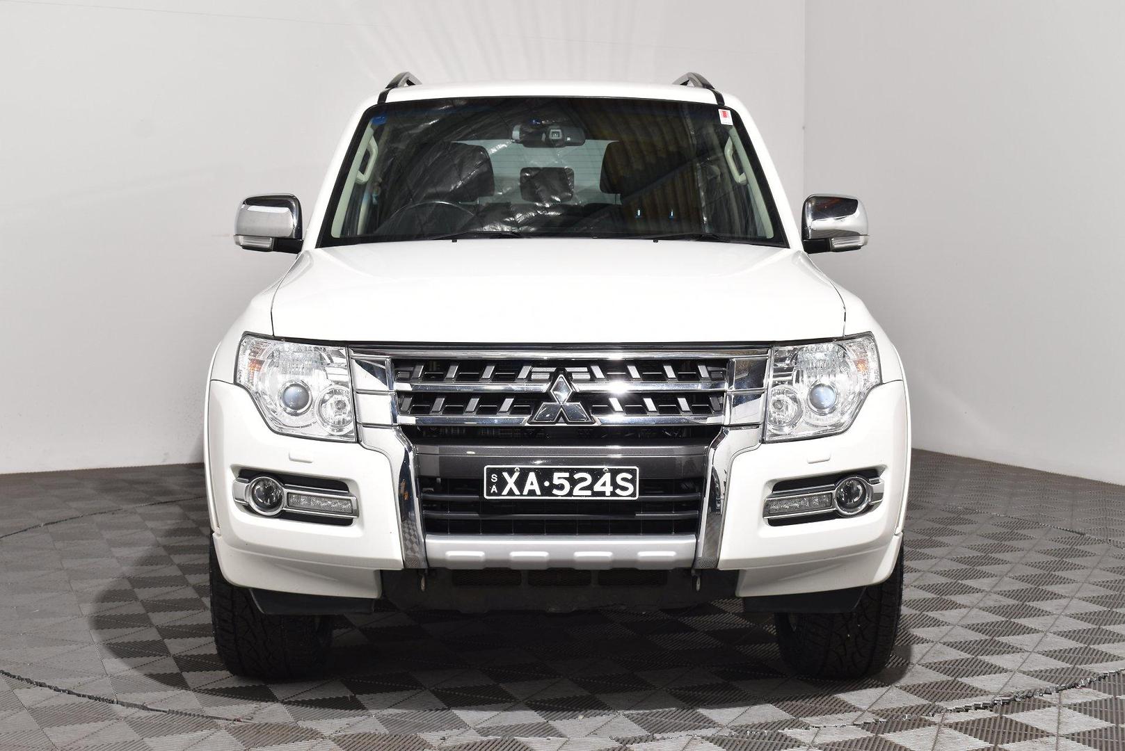 2020 Mitsubishi Pajero GLS — photo 3