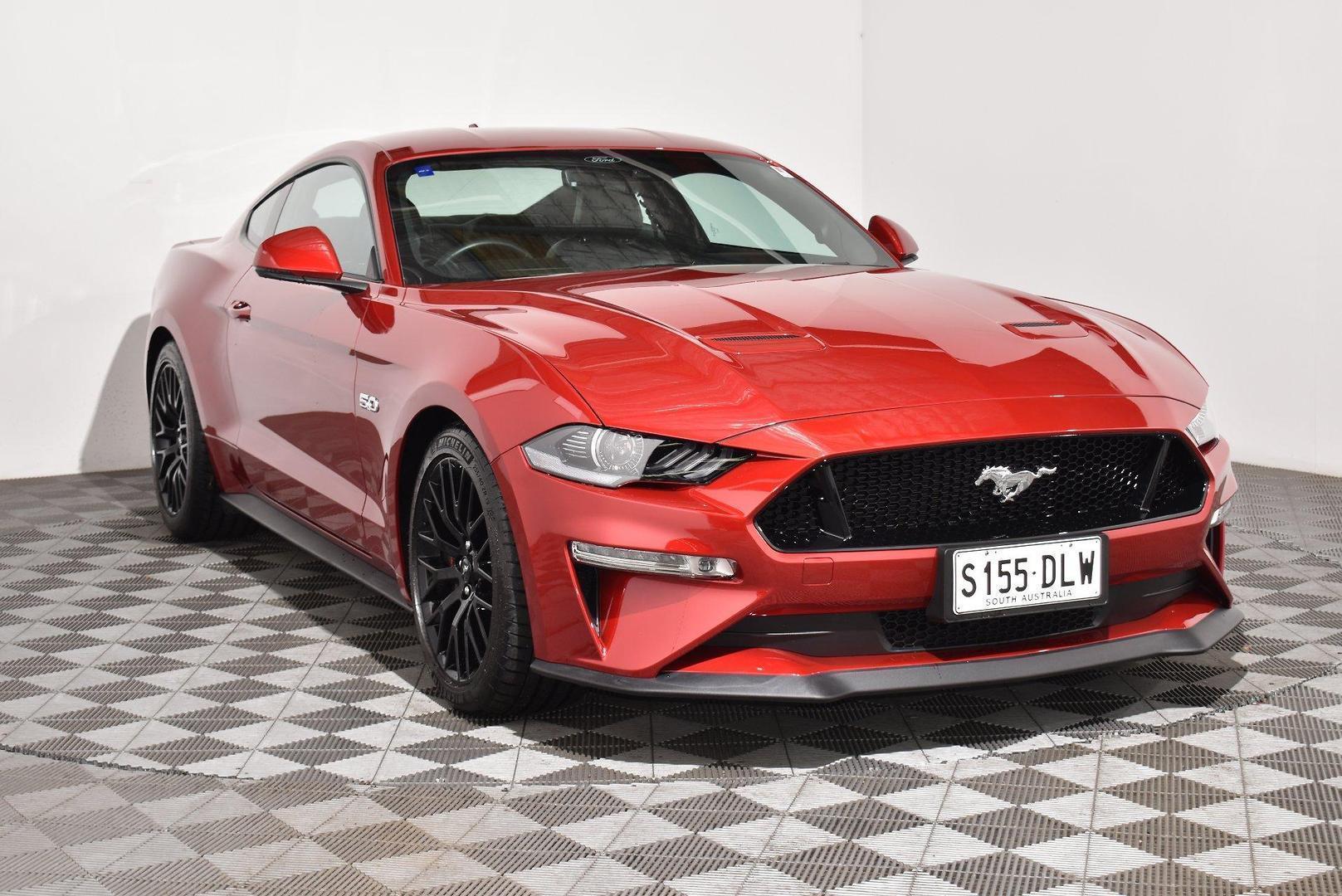 2022 Ford Mustang GT — photo 1