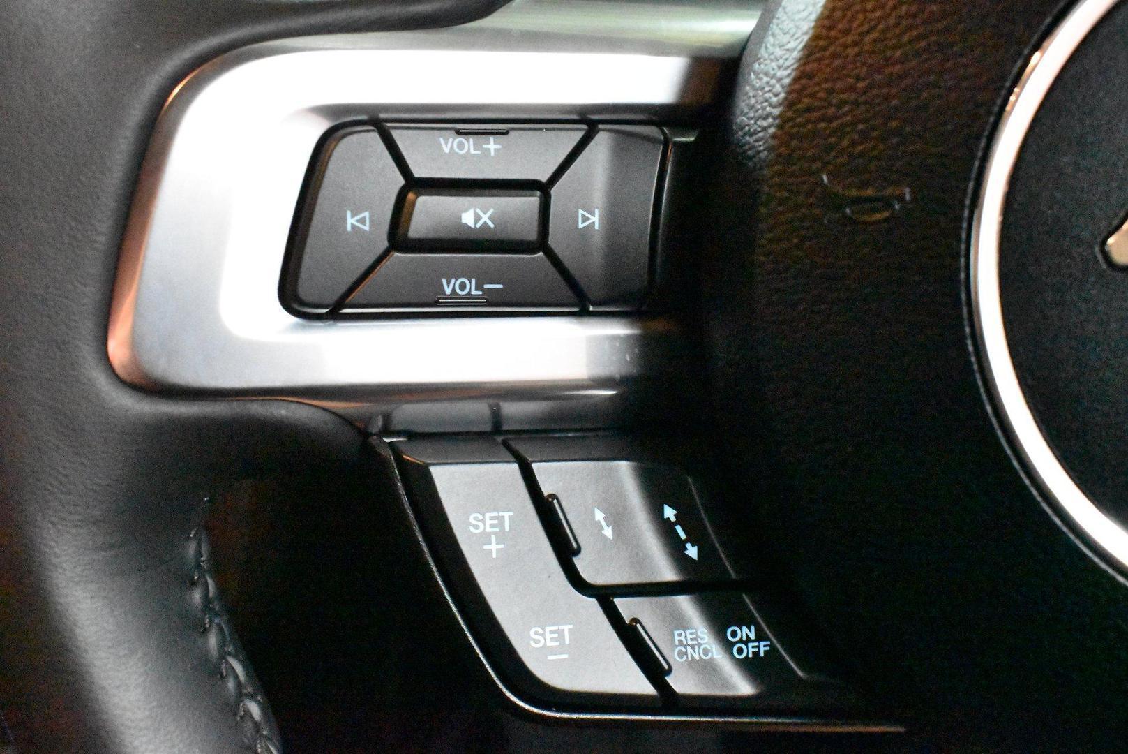 2022 Ford Mustang GT — photo 21