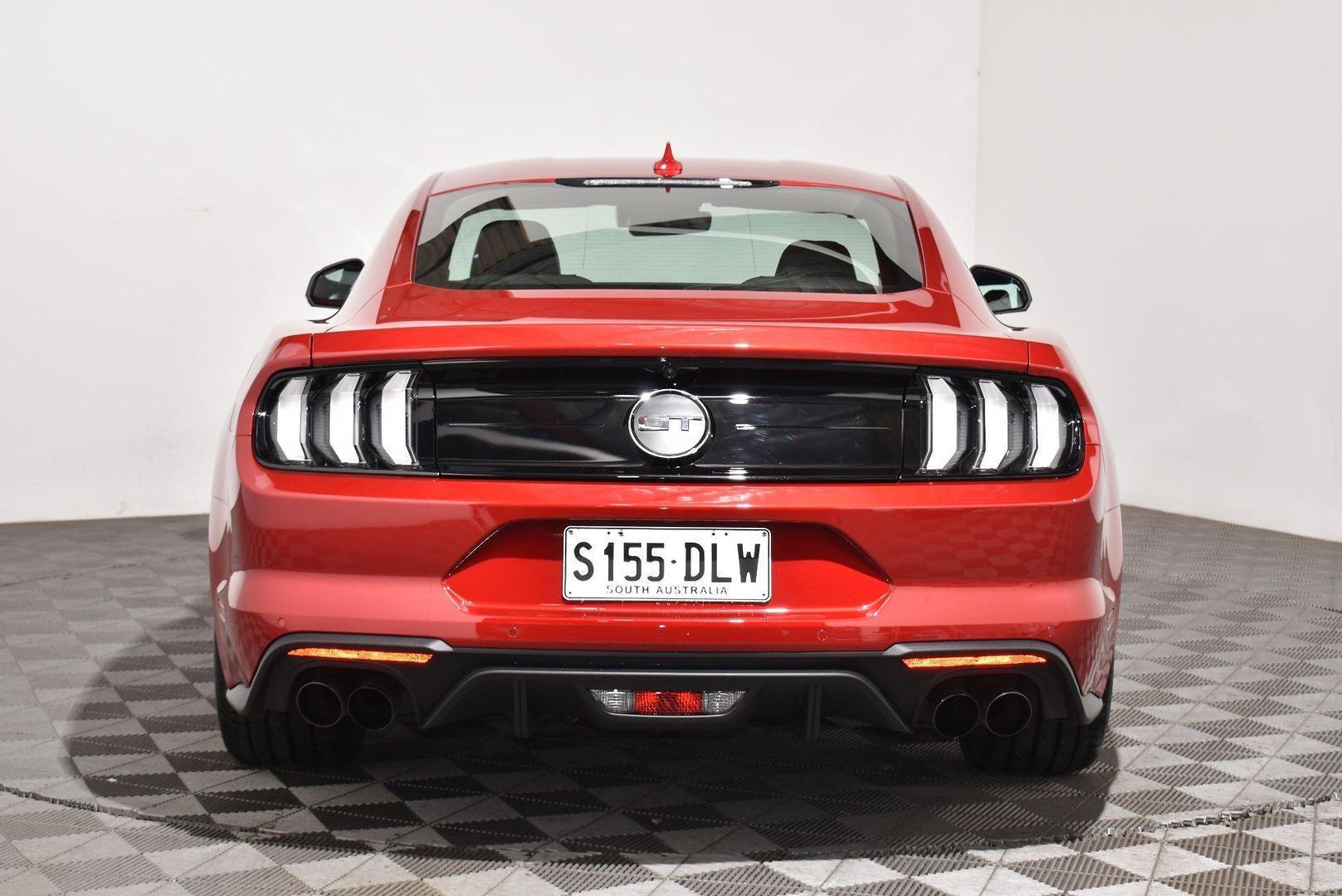 2022 Ford Mustang GT — photo 4