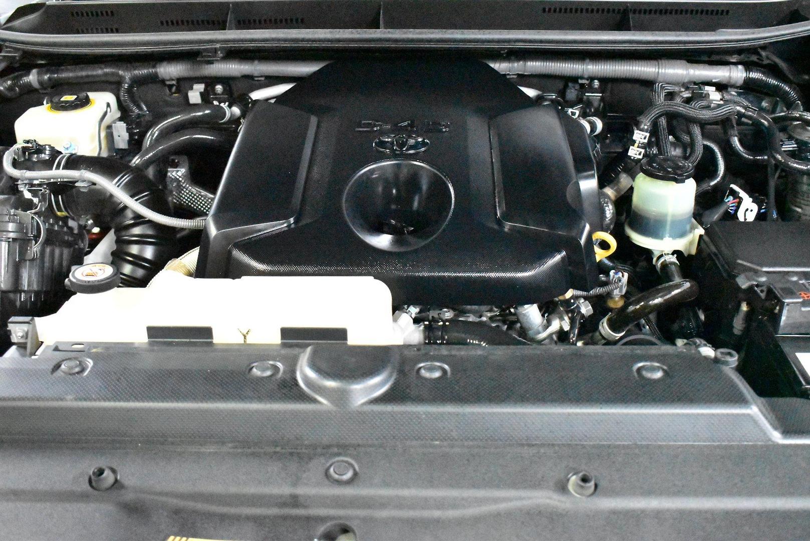 2017 Toyota Landcruiser Prado GXL — photo 17