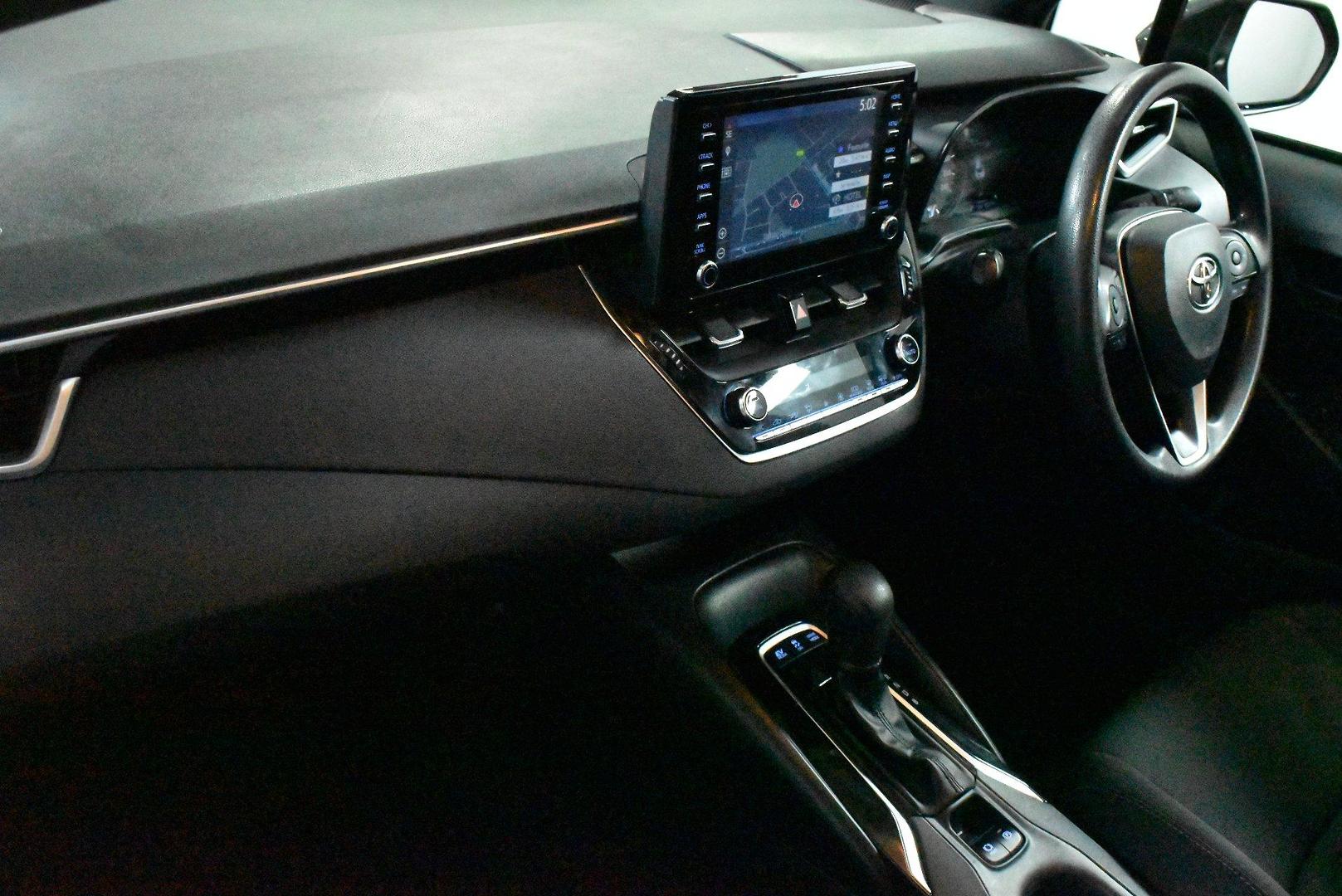 2022 Toyota Corolla Ascent Sport Hybrid — photo 6