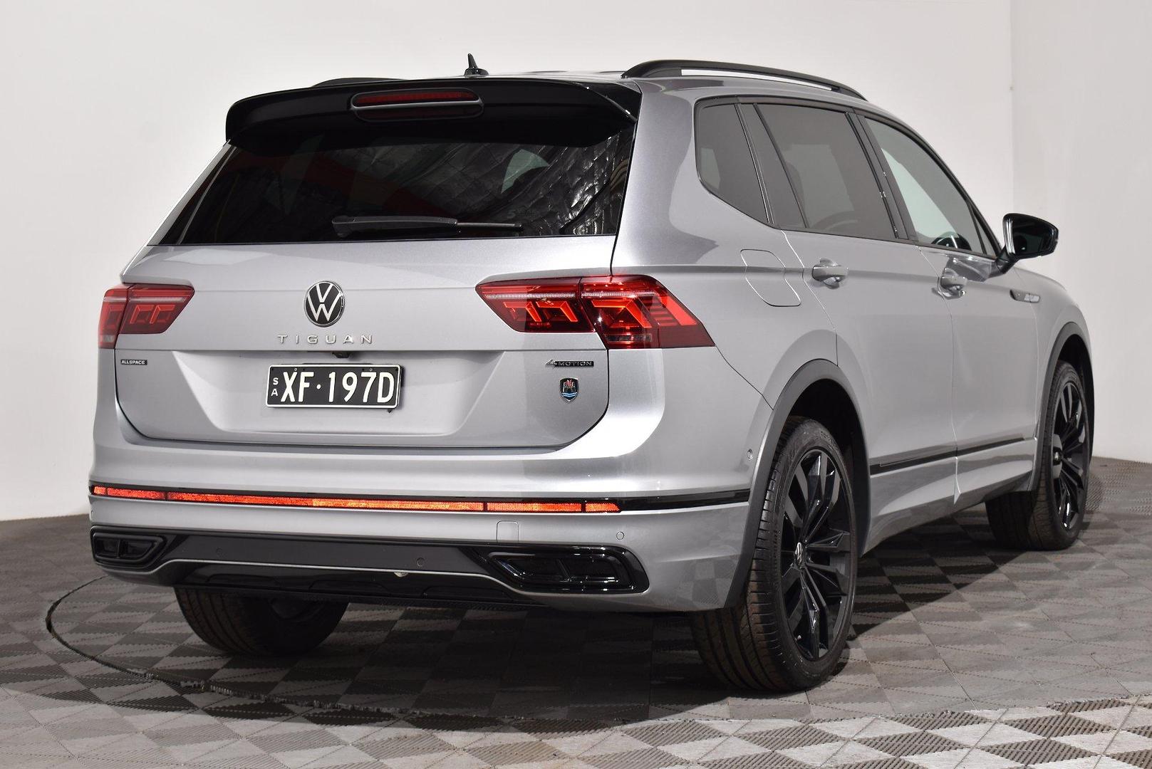 2024 Volkswagen Tiguan Wolfsburg Edition Allspace — photo 2