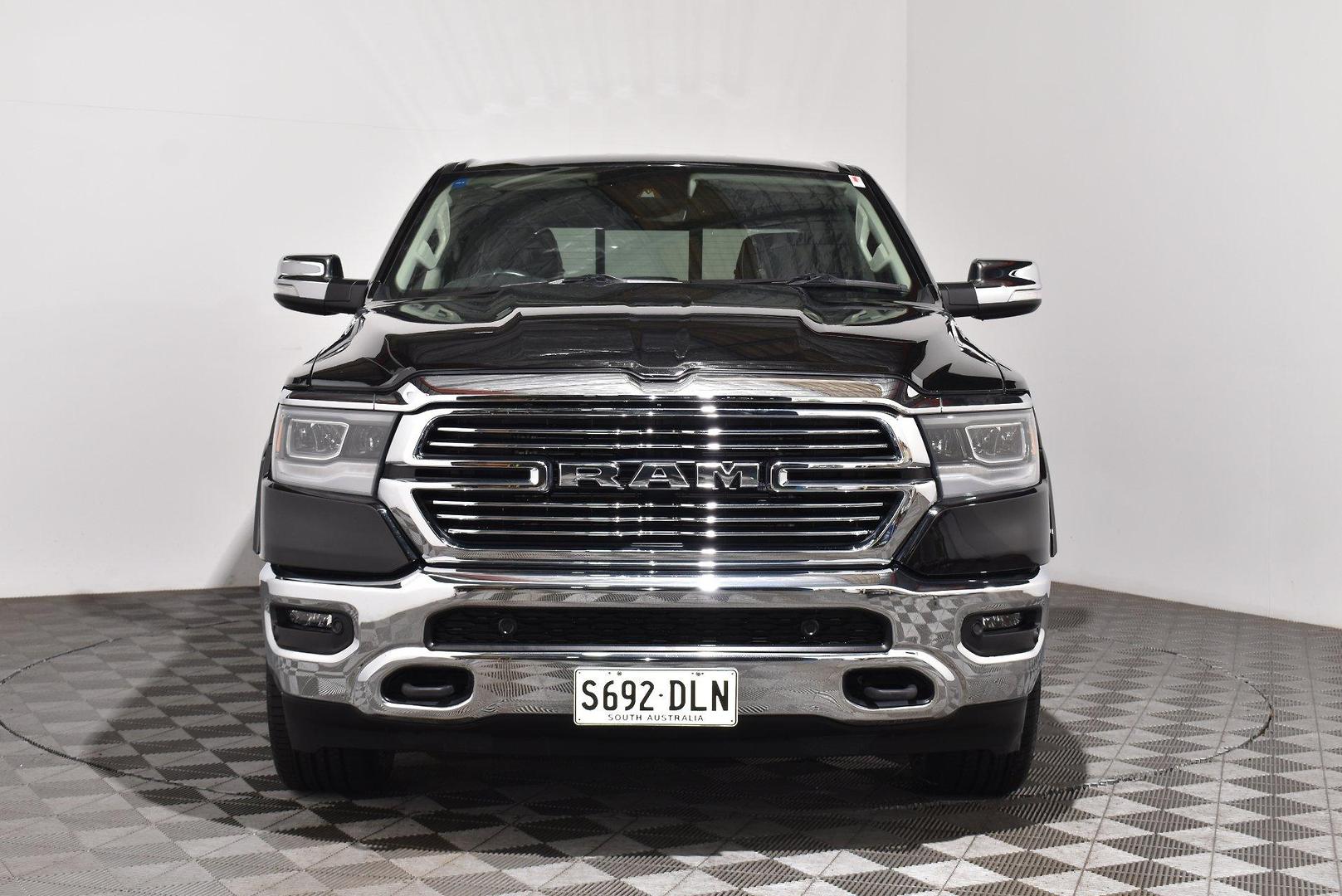 2022 RAM 1500 Laramie — photo 3