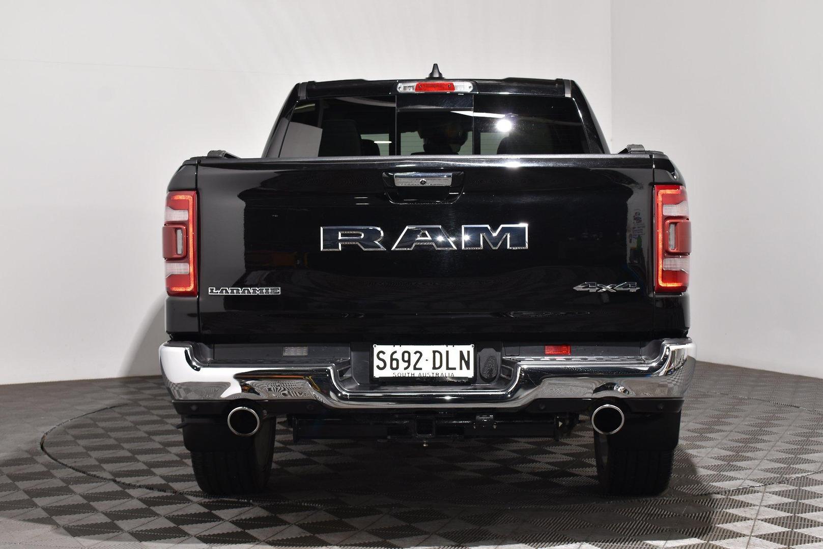 2022 RAM 1500 Laramie — photo 4