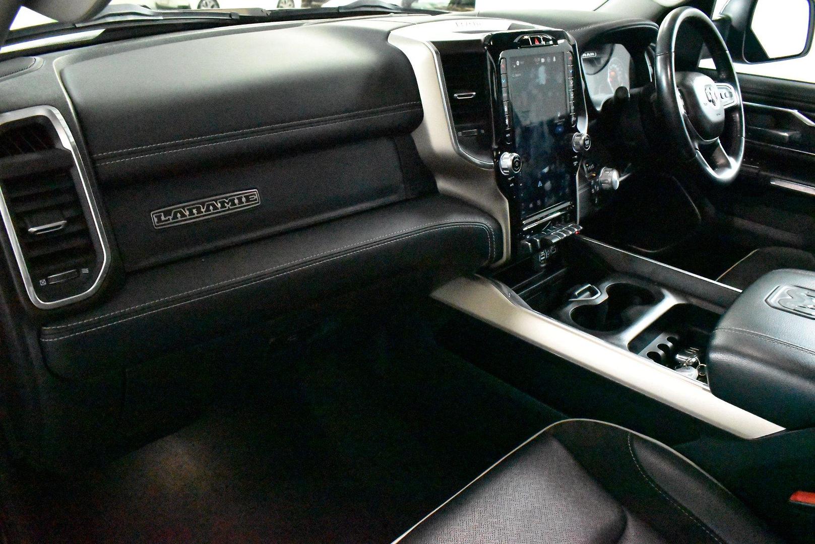 2022 RAM 1500 Laramie — photo 6