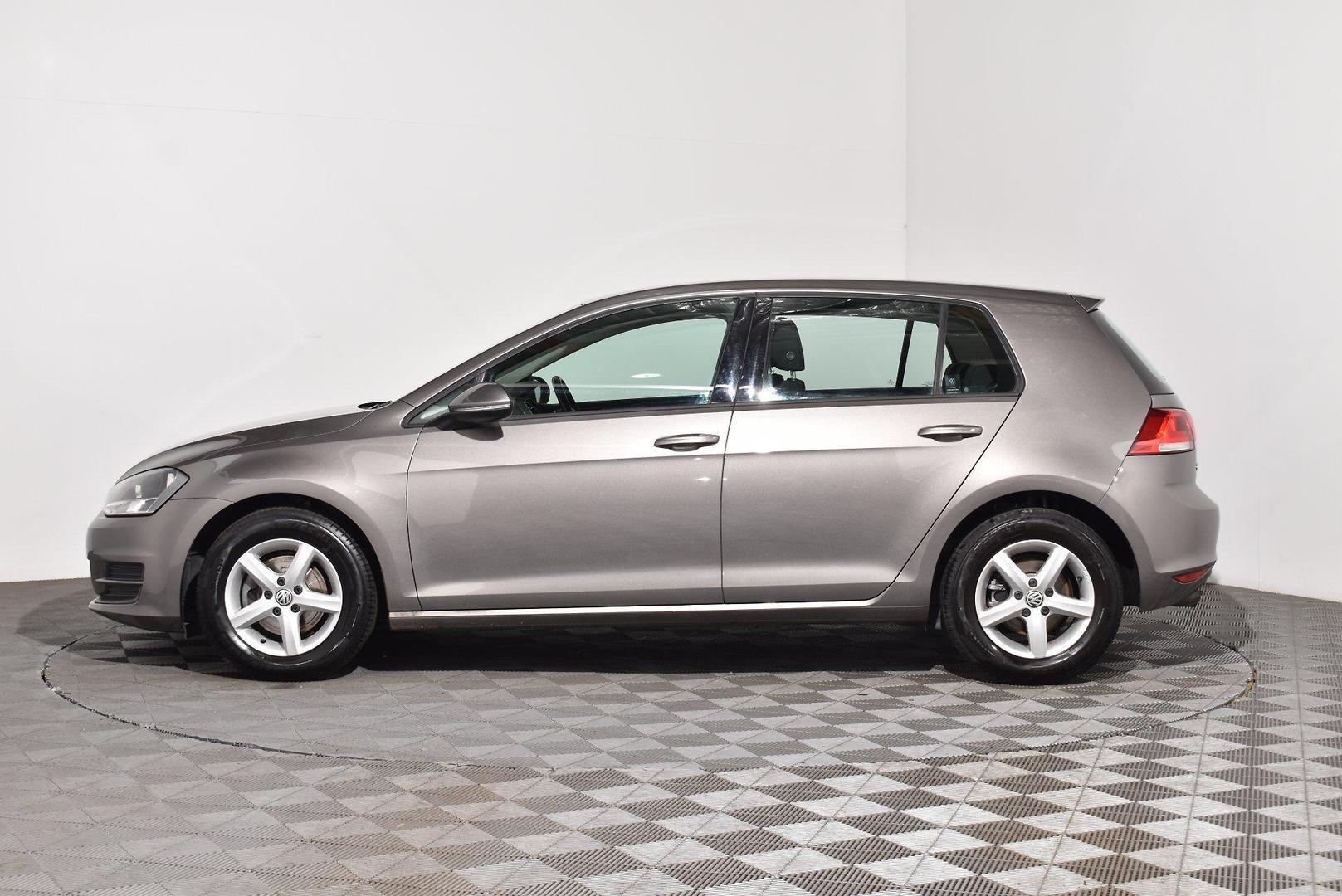 2015 Volkswagen Golf 90TSI — photo 11