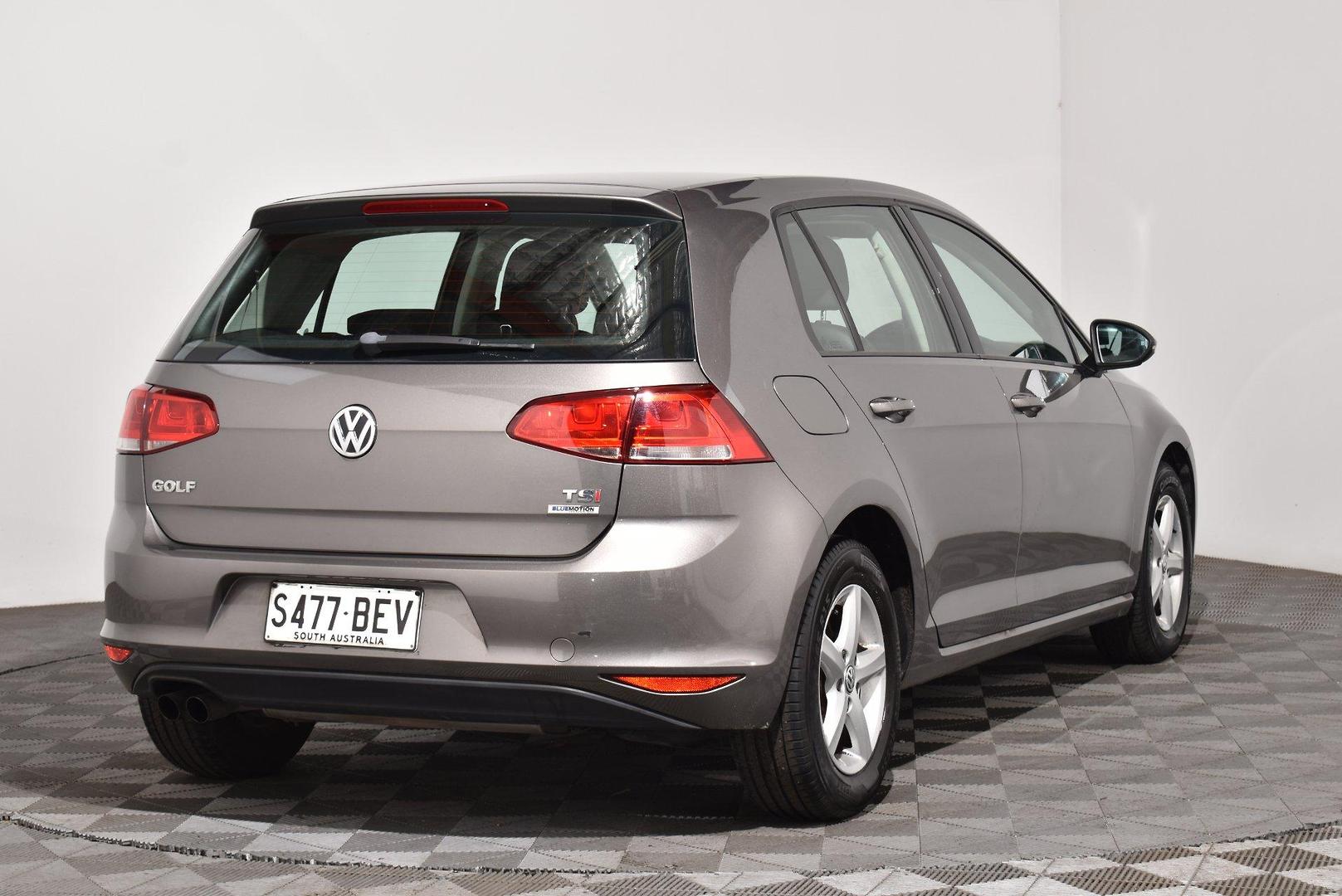 2015 Volkswagen Golf 90TSI — photo 14