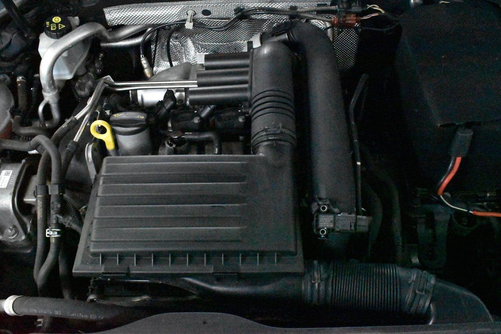 2015 Volkswagen Golf 90TSI — photo 17
