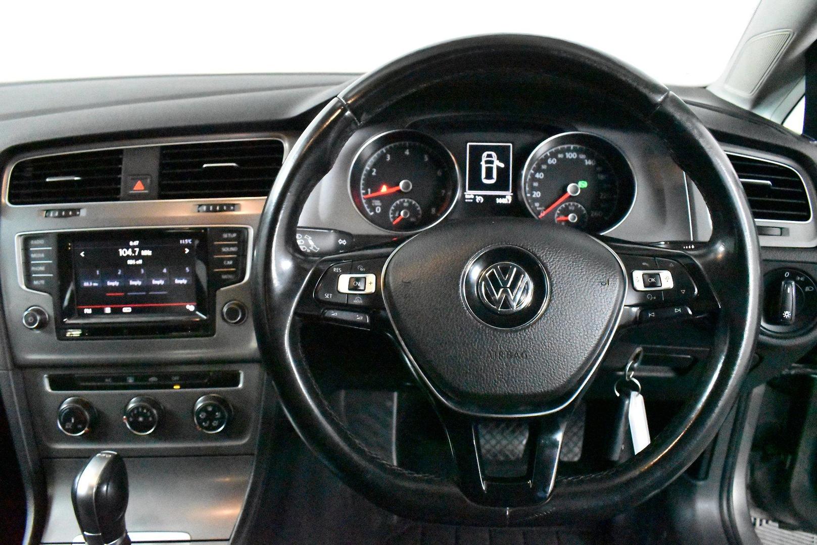 2015 Volkswagen Golf 90TSI — photo 5