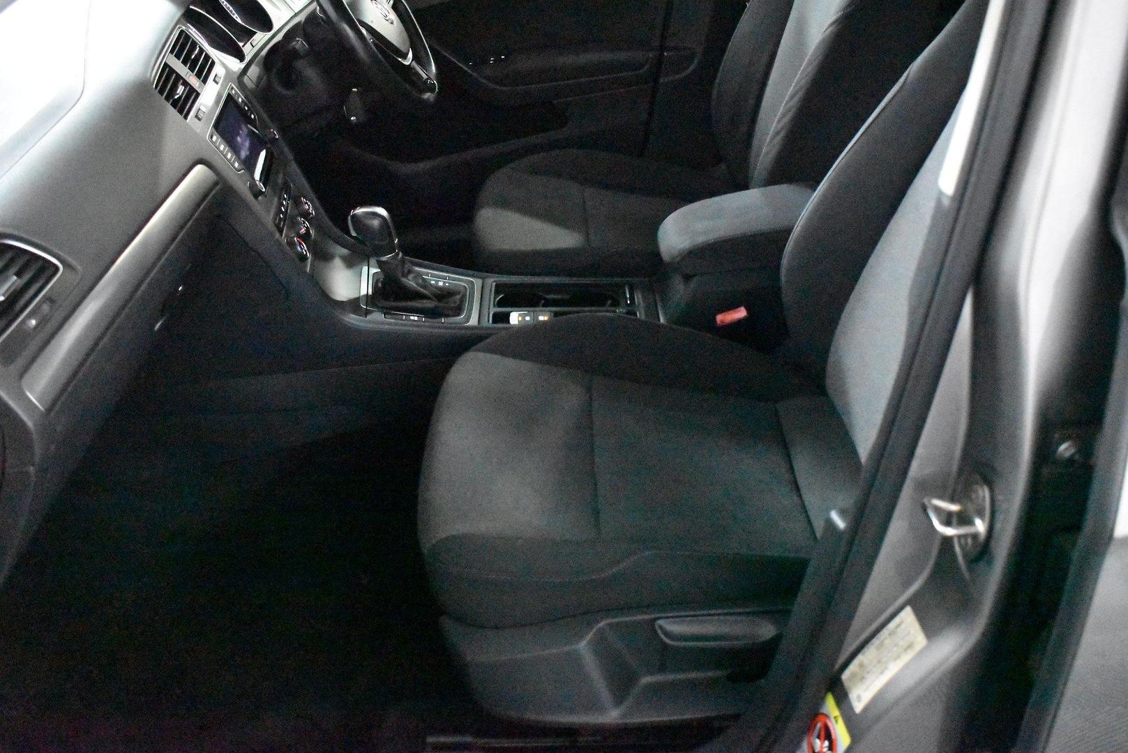 2015 Volkswagen Golf 90TSI — photo 7