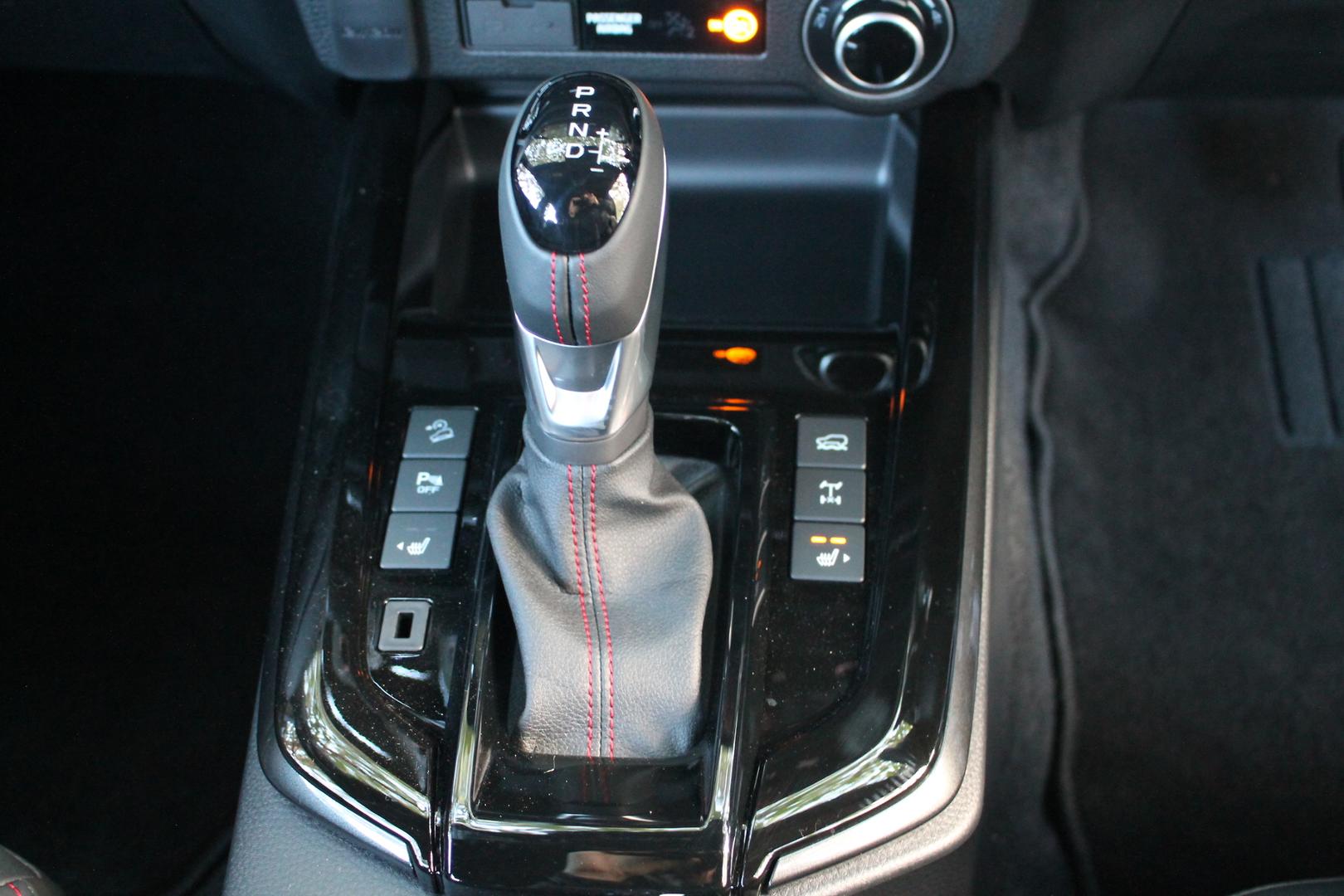 2025 Isuzu D-MAX XTERRAIN — photo 12