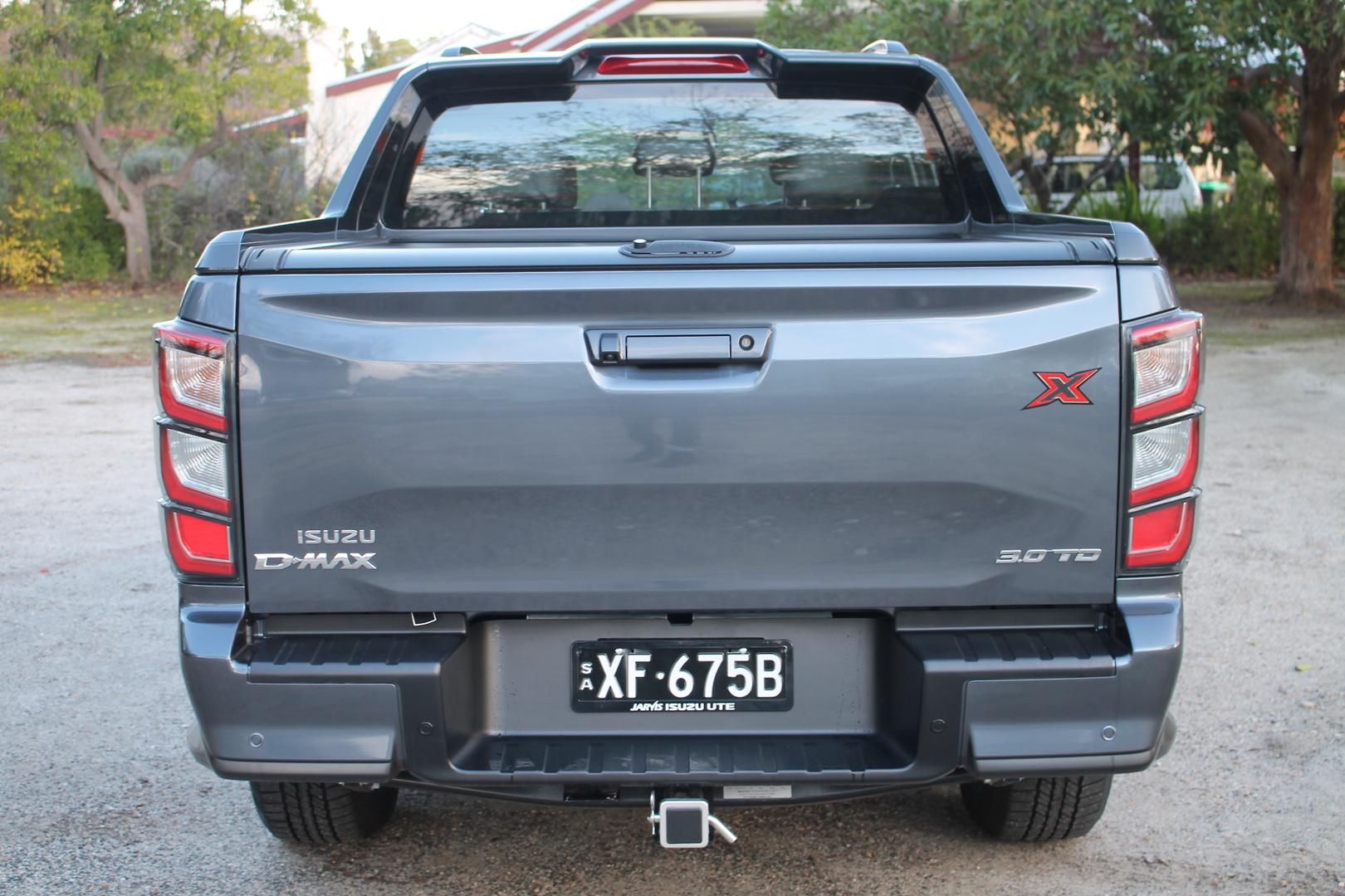 2025 Isuzu D-MAX XTERRAIN — photo 8