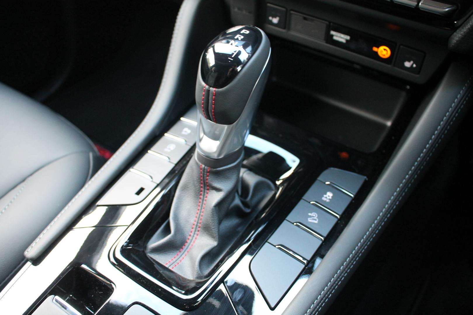 2025 Isuzu MU-X XTERRAIN — photo 15