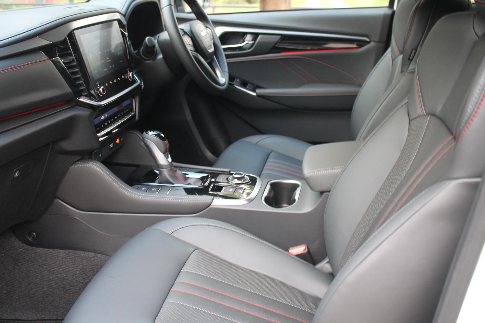 2025 Isuzu MU-X XTERRAIN — photo 21