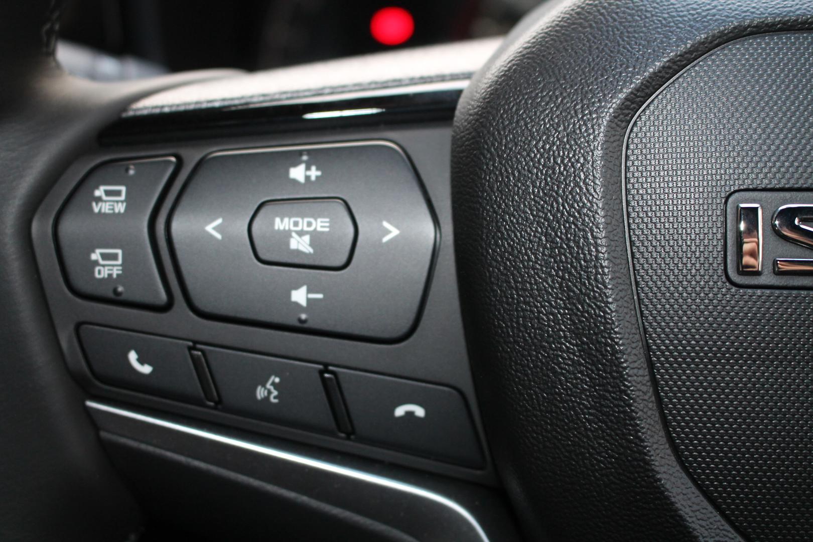 2025 Isuzu MU-X XTERRAIN — photo 24