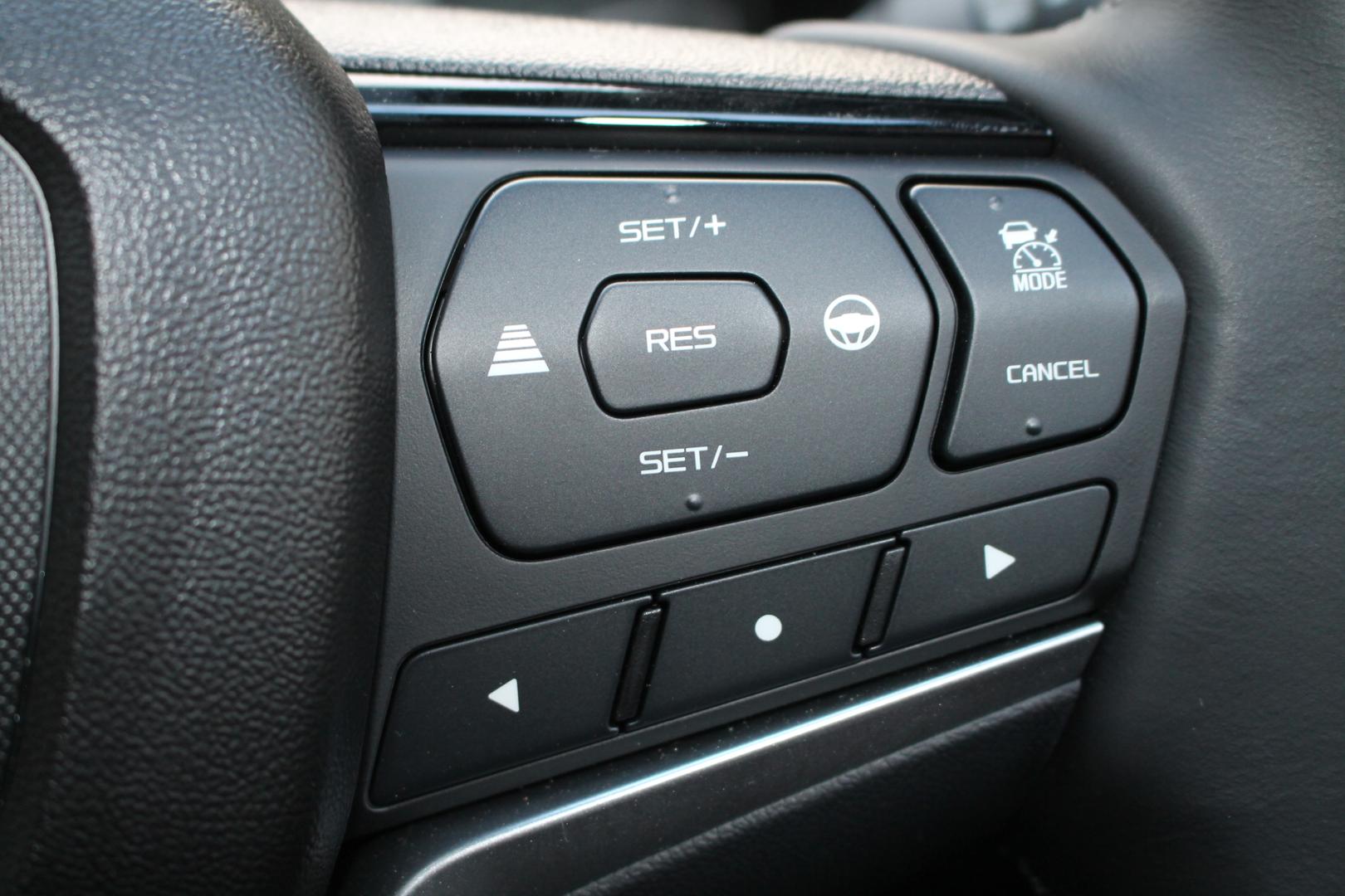 2025 Isuzu MU-X XTERRAIN — photo 25