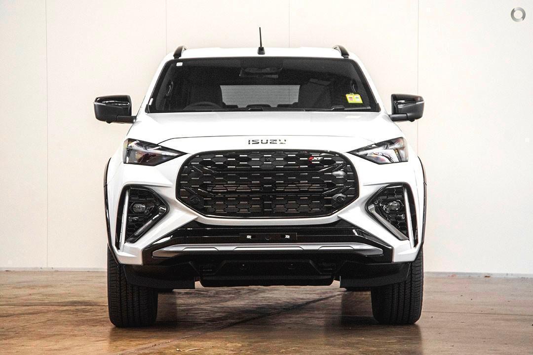 2025 Isuzu MU-X XTERRAIN — photo 8