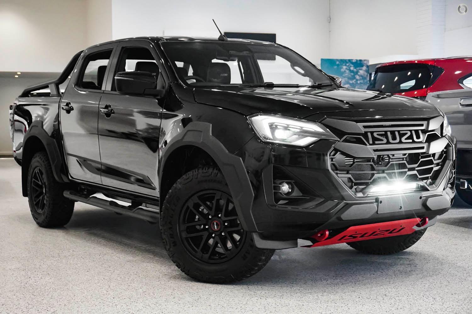2025 Isuzu D-MAX BLADE — photo 1