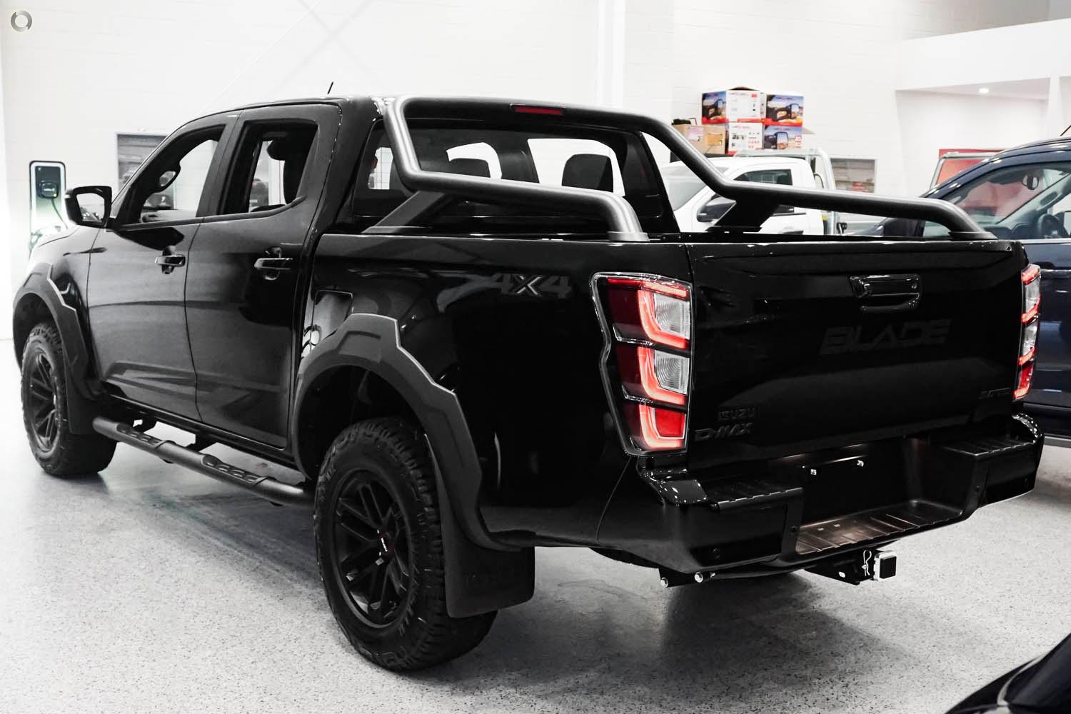 2025 Isuzu D-MAX BLADE — photo 5