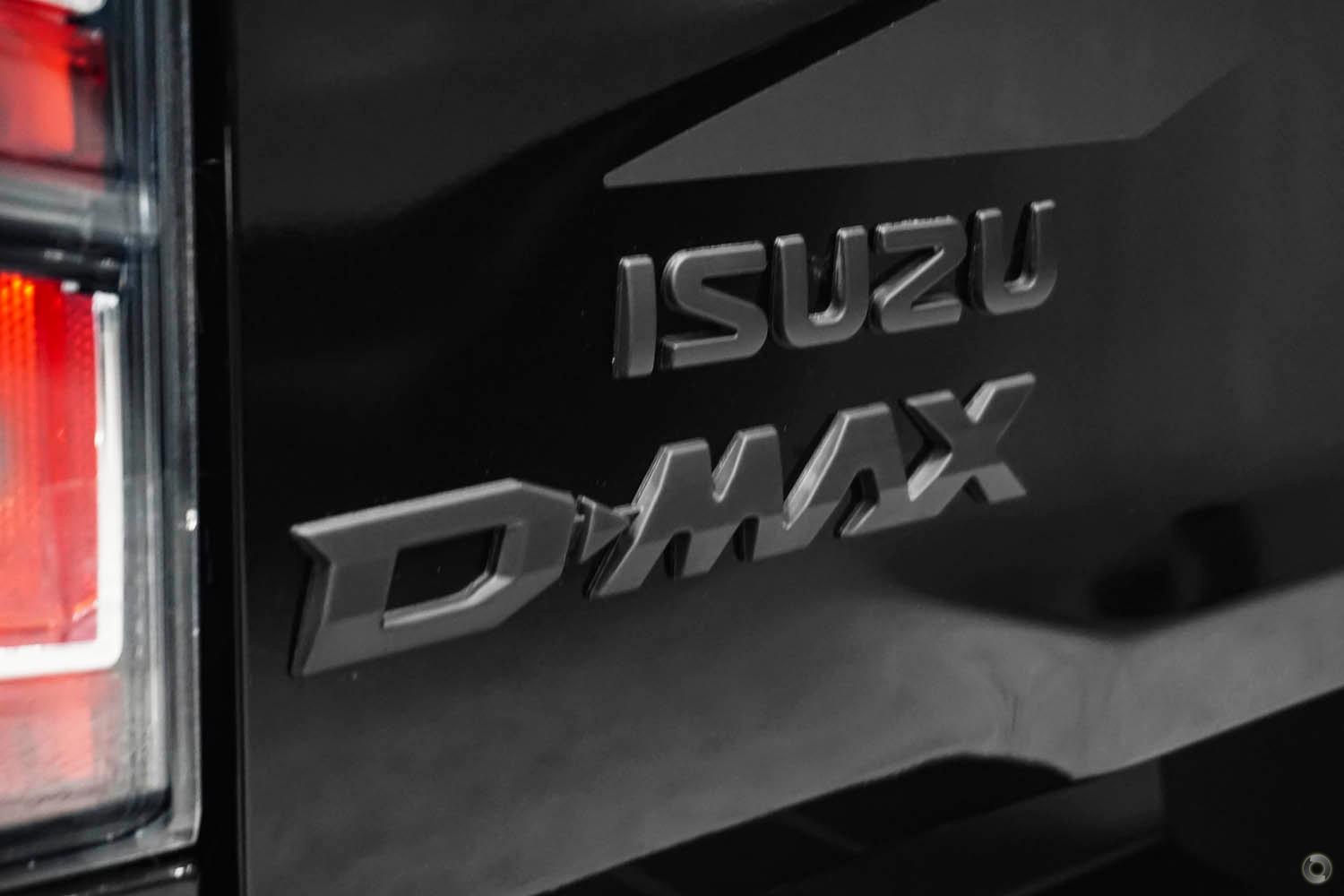 2025 Isuzu D-MAX BLADE — photo 8