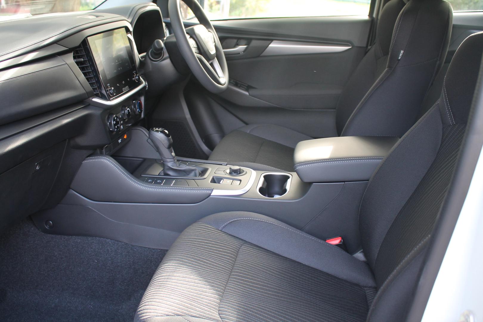 2025 Isuzu MU-X LSM — photo 18