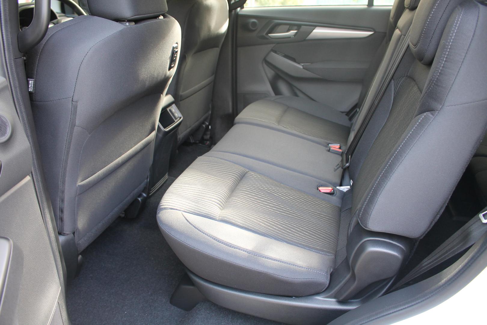 2025 Isuzu MU-X LSM — photo 19