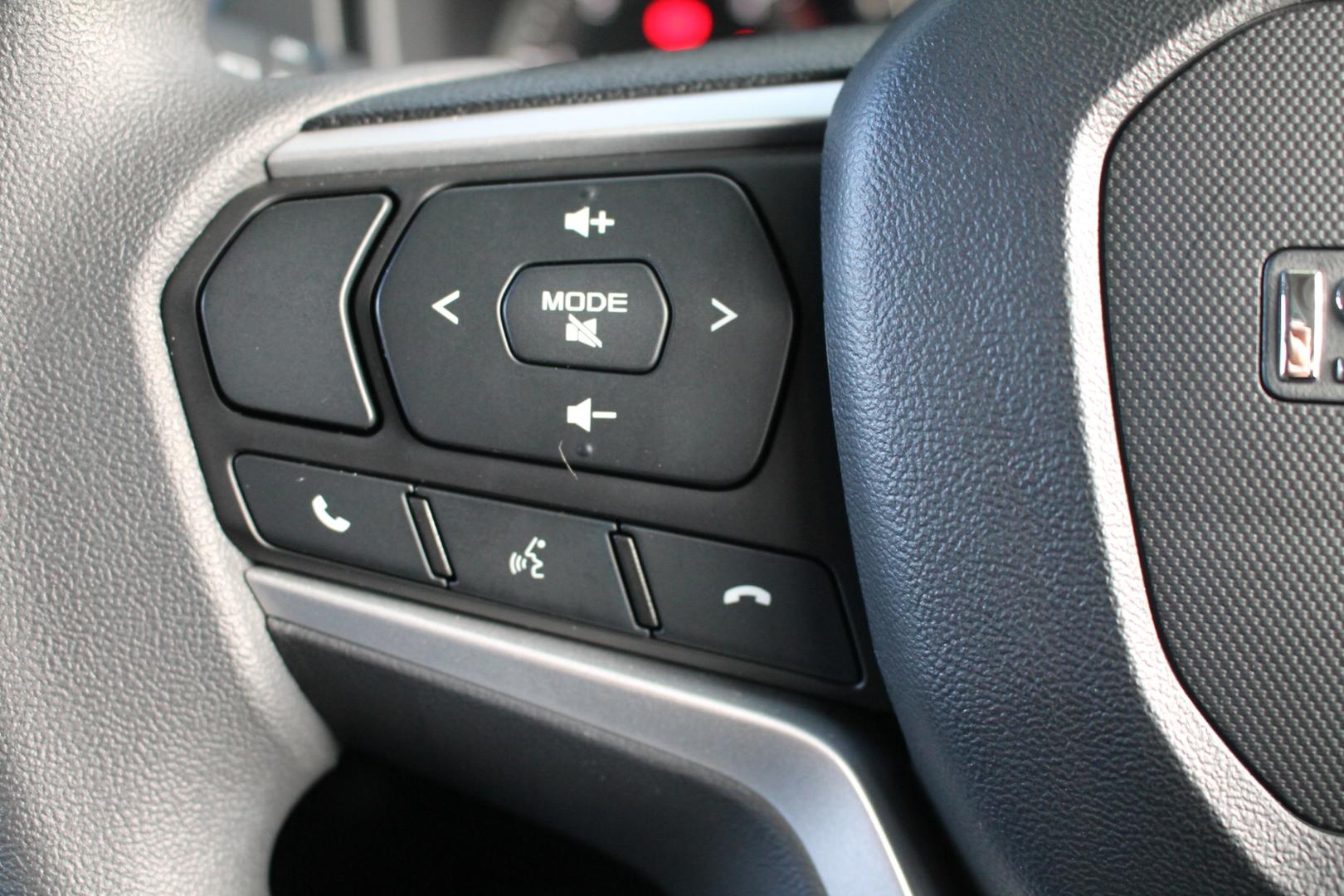 2025 Isuzu MU-X LSM — photo 21