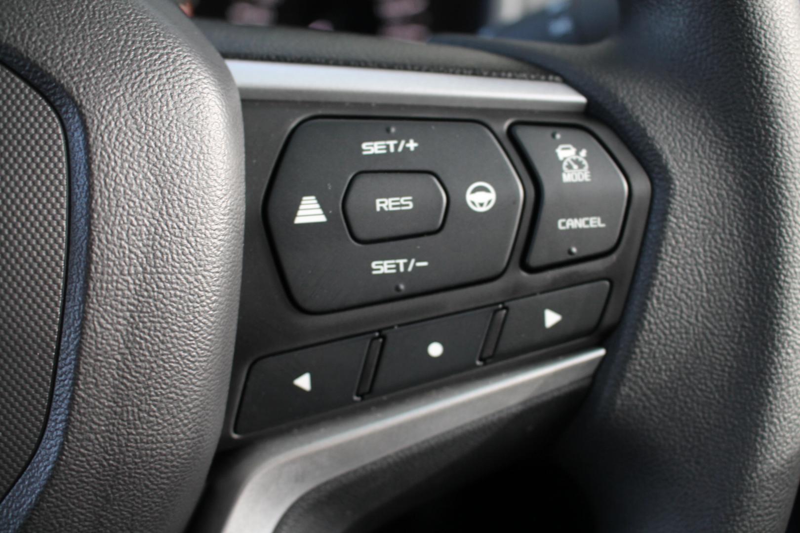 2025 Isuzu MU-X LSM — photo 22