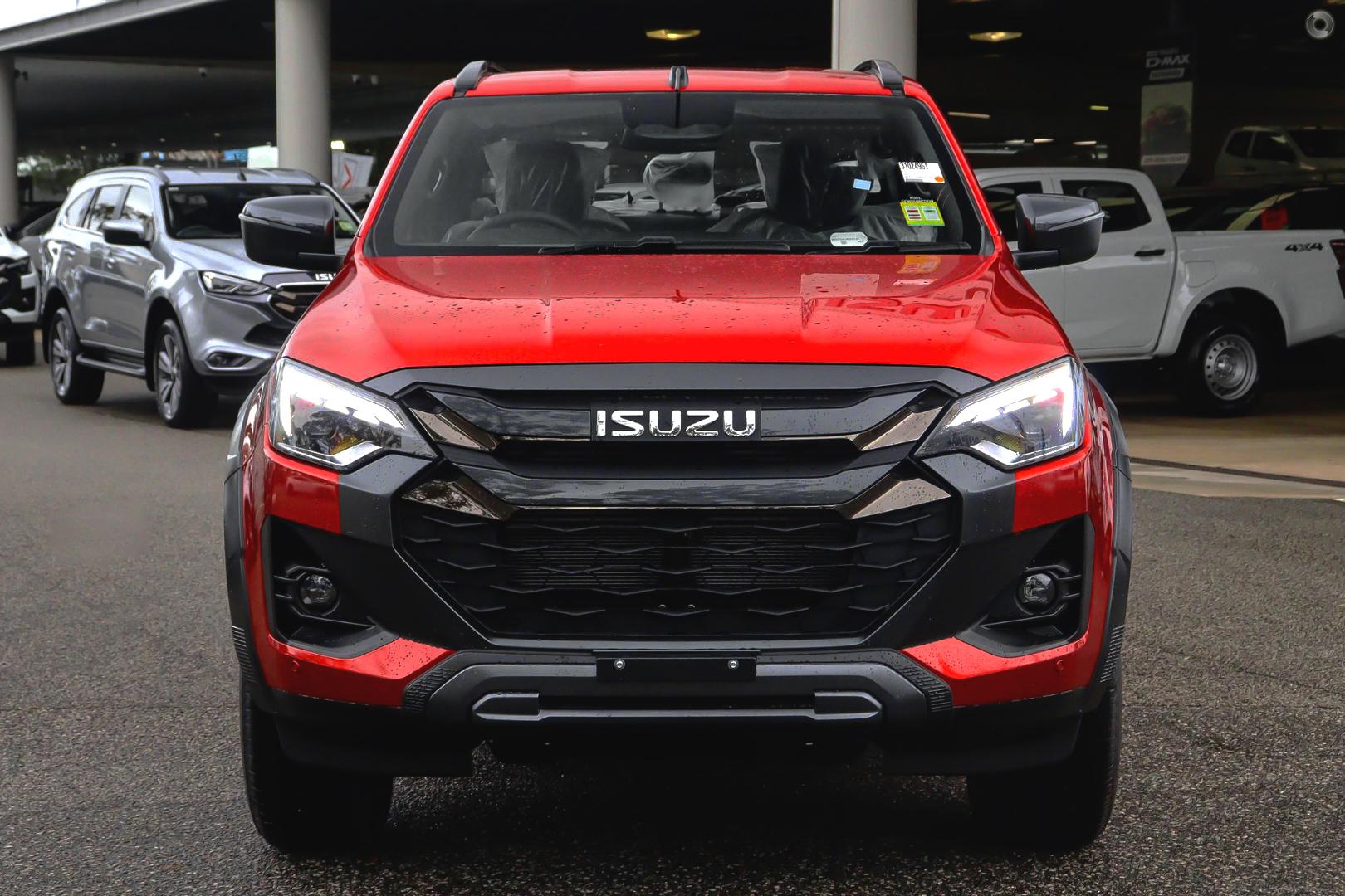 2025 Isuzu D-MAX XTERRAIN — photo 2