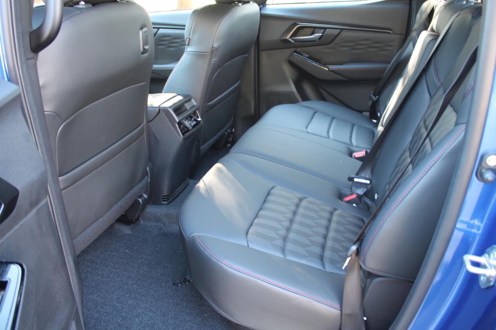 2025 Isuzu D-MAX XTERRAIN — photo 16