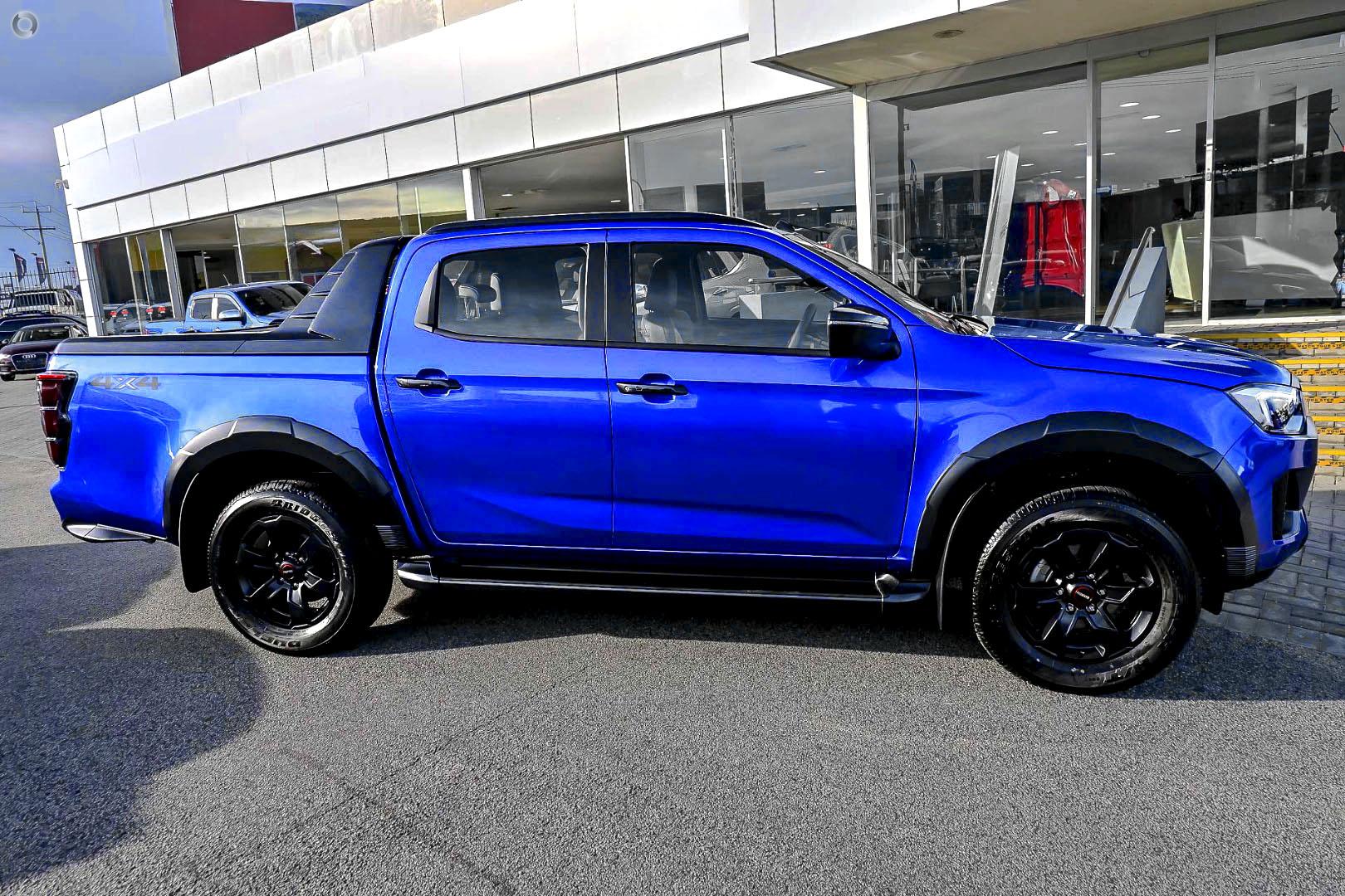 2025 Isuzu D-MAX XTERRAIN — photo 4