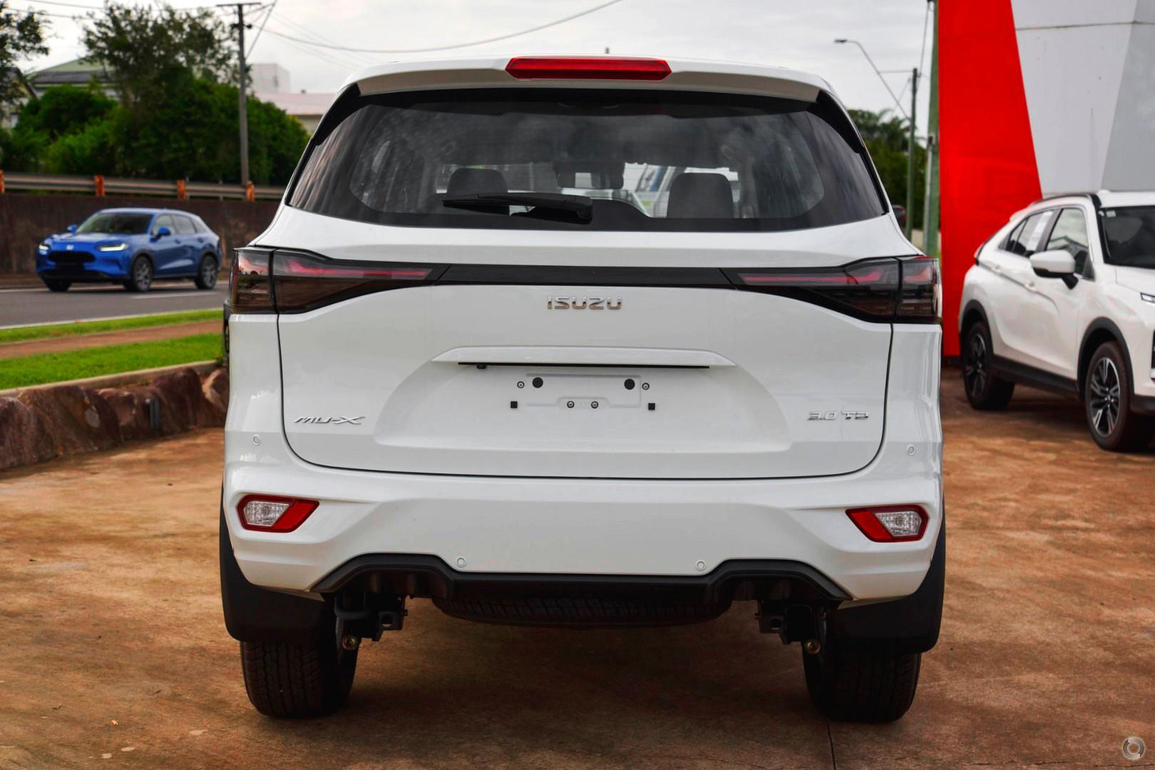 2025 Isuzu MU-X LSM — photo 3